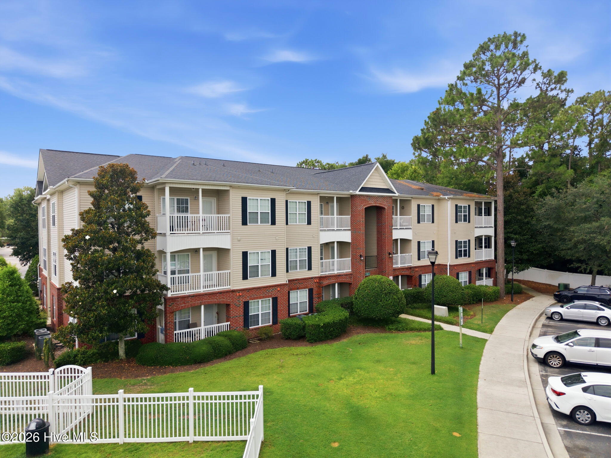 1500 Cadfel Court 202 Property Photo 12
