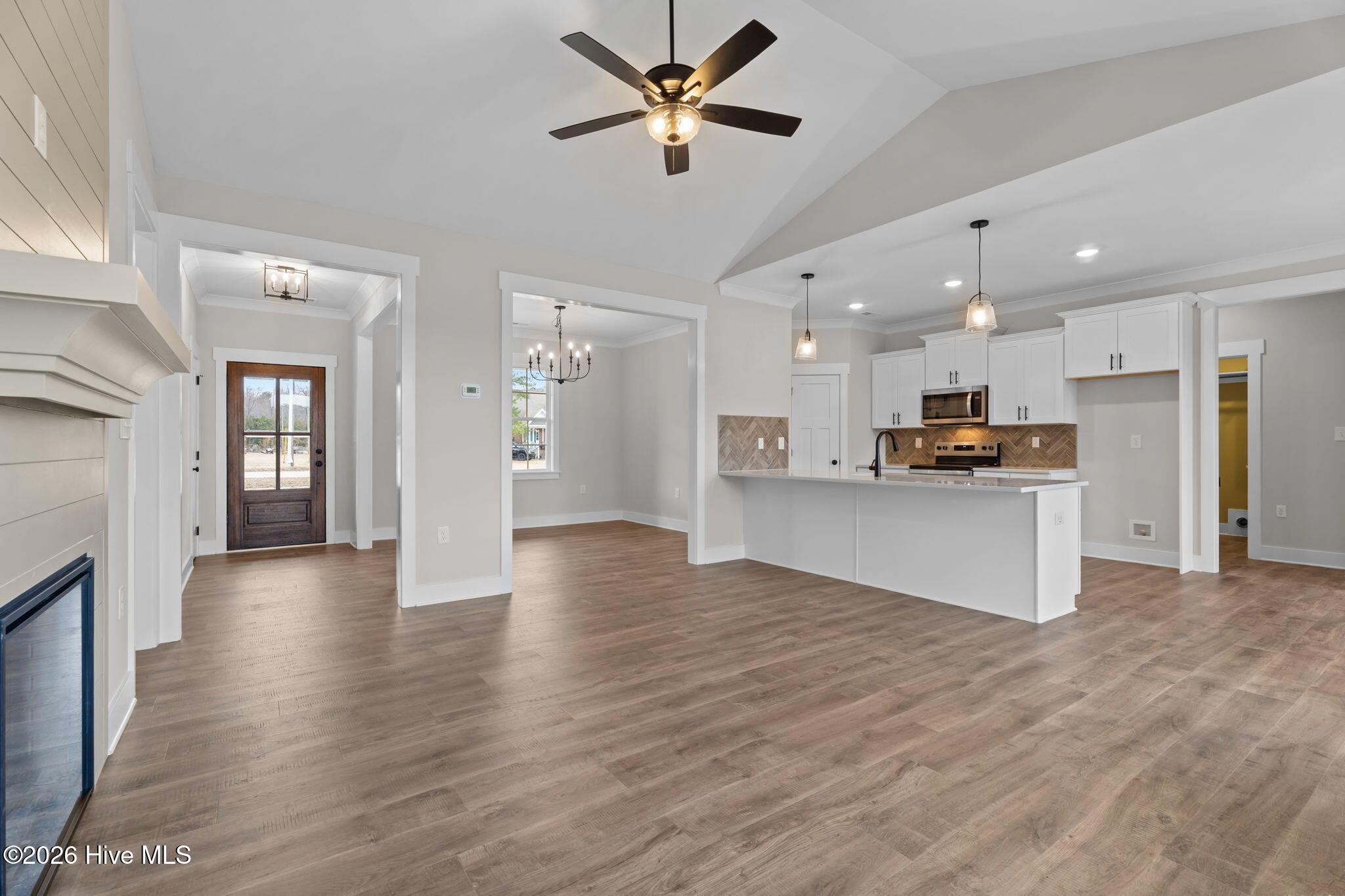 7507 Squirrel Den Road Property Photo 12