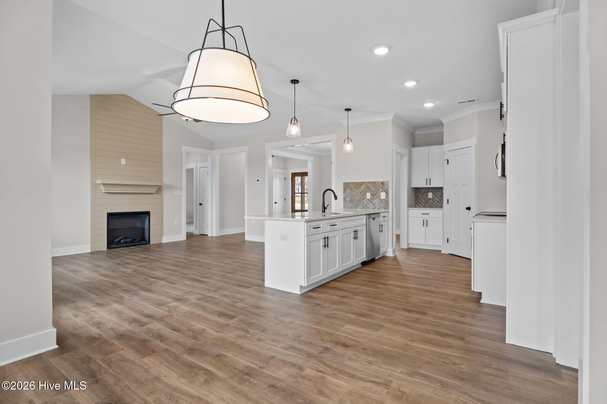 7507 Squirrel Den Road Property Photo 13