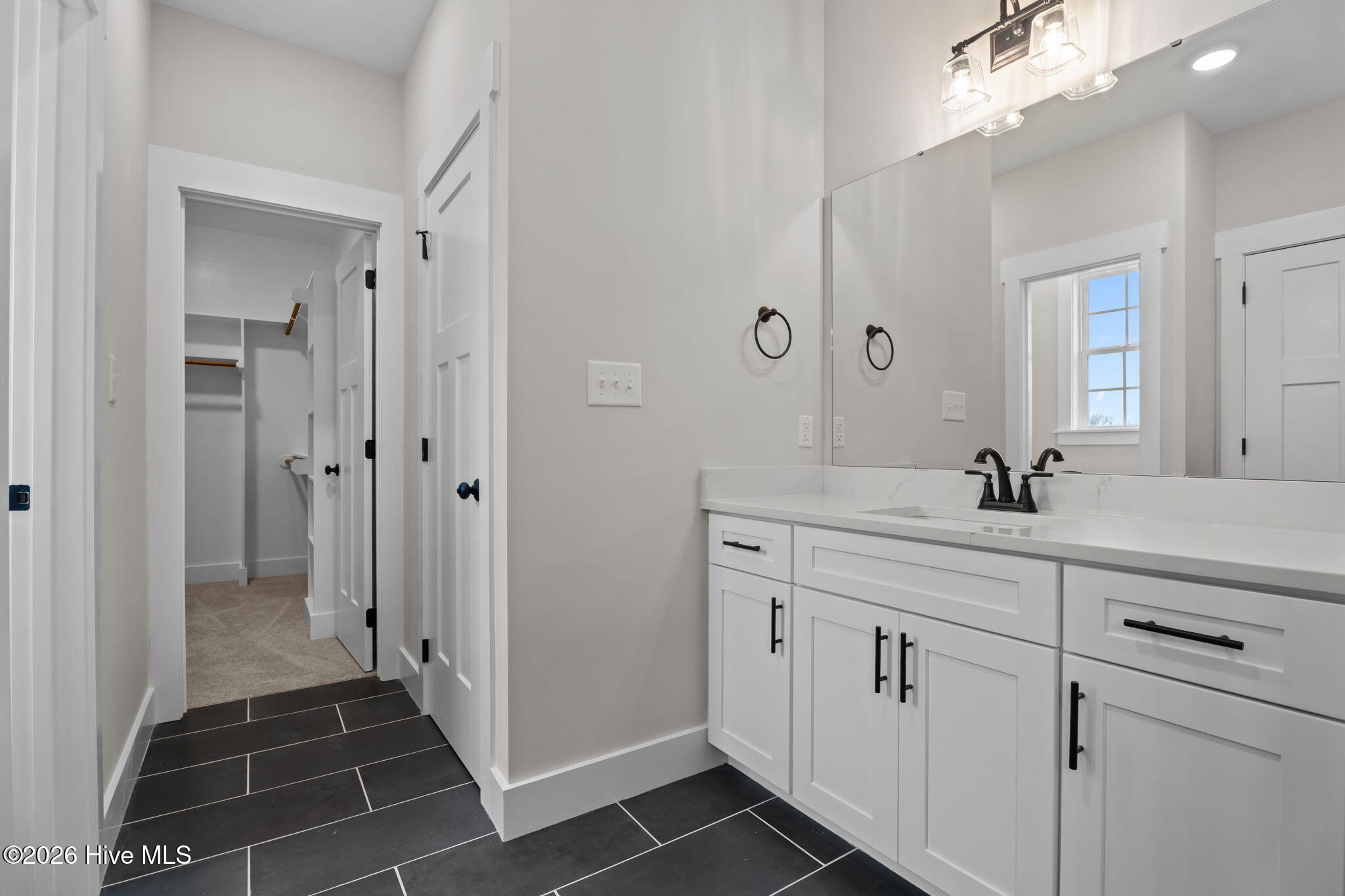 7507 Squirrel Den Road Property Photo 17