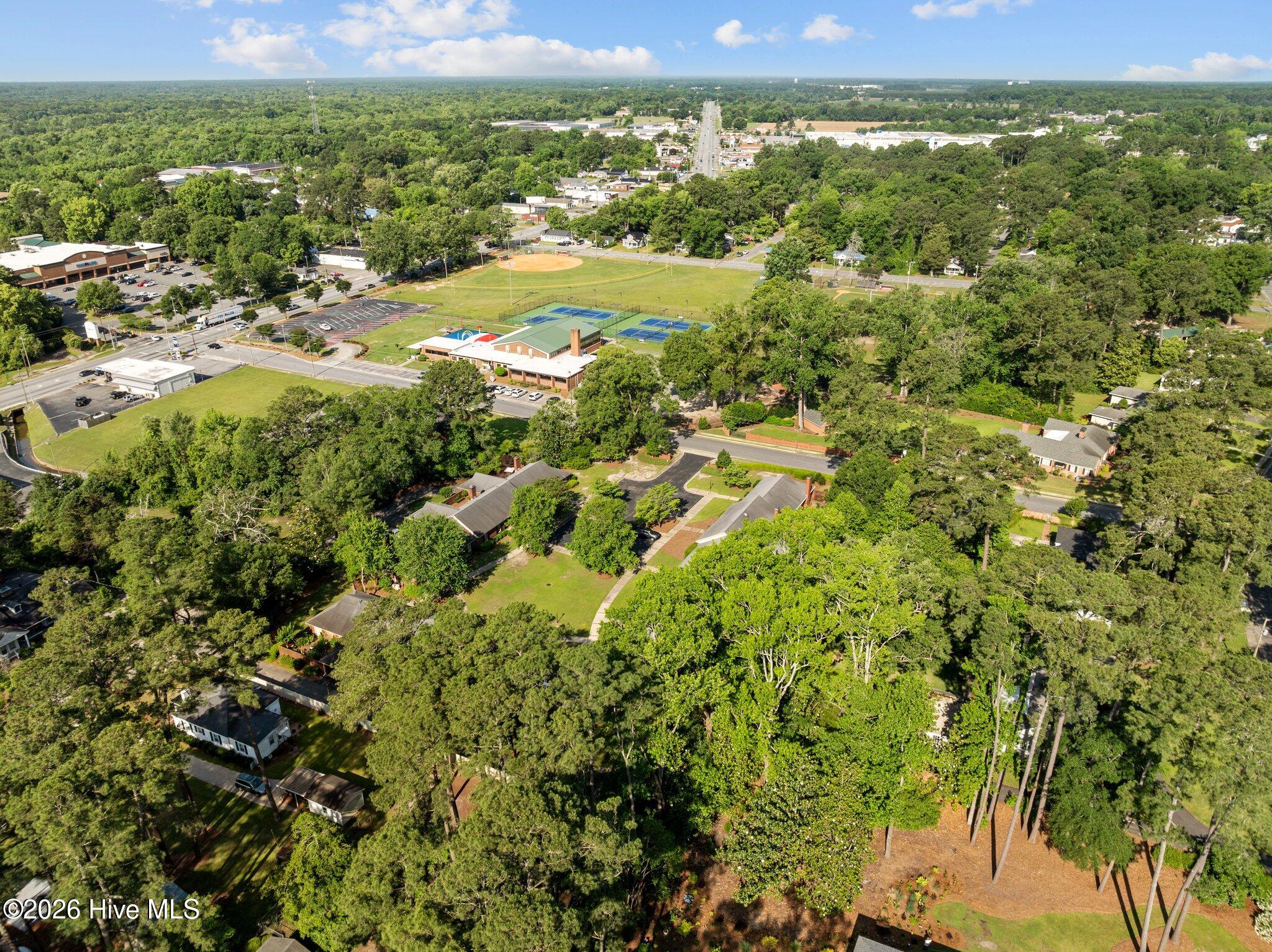 809 Greenbriar Road Property Photo 10