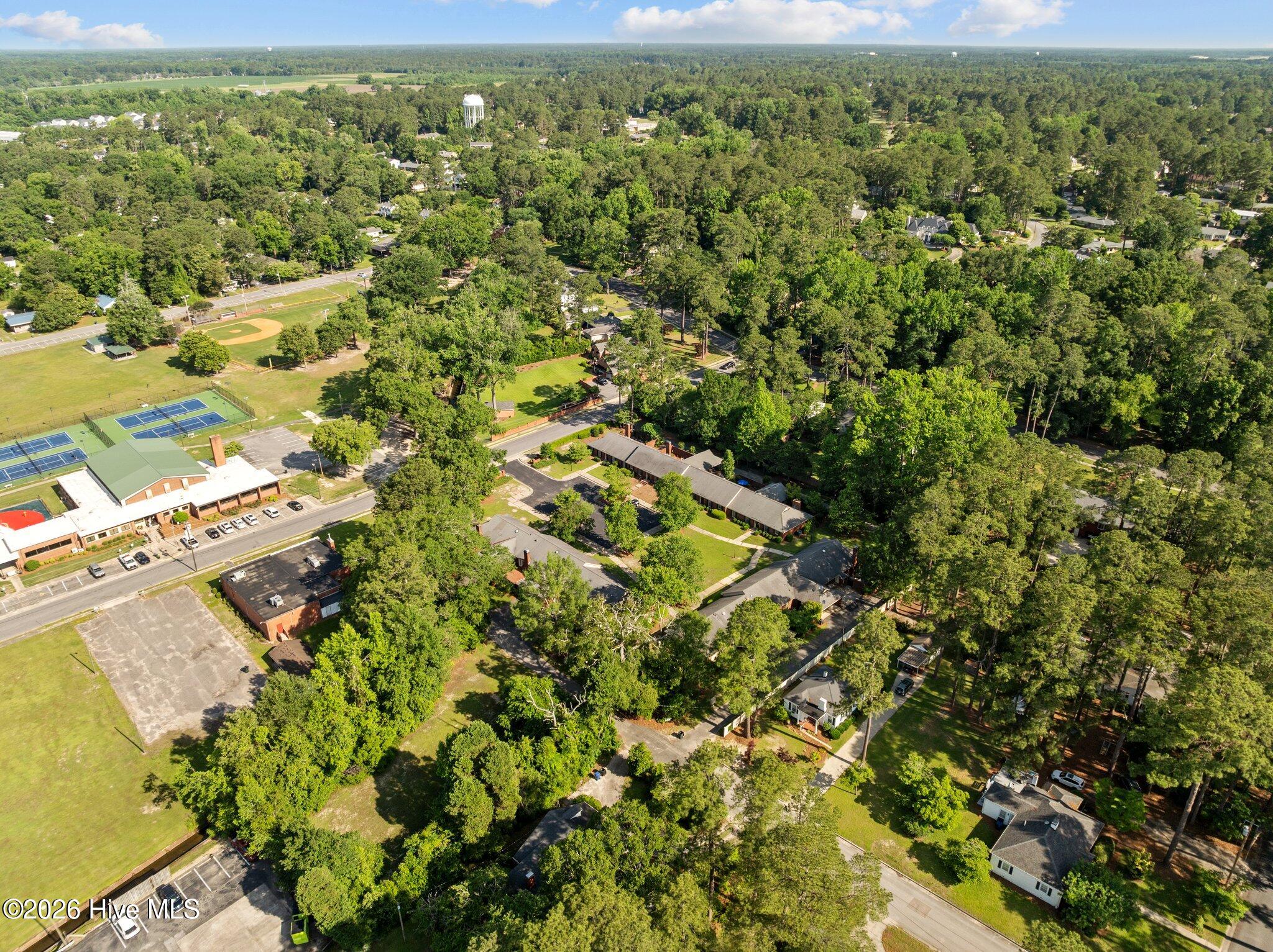 809 Greenbriar Road Property Photo 11