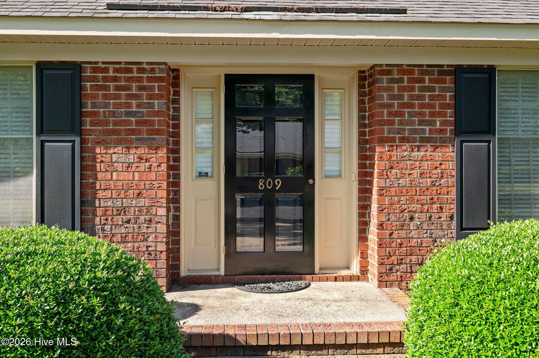 809 Greenbriar Road Property Photo 15