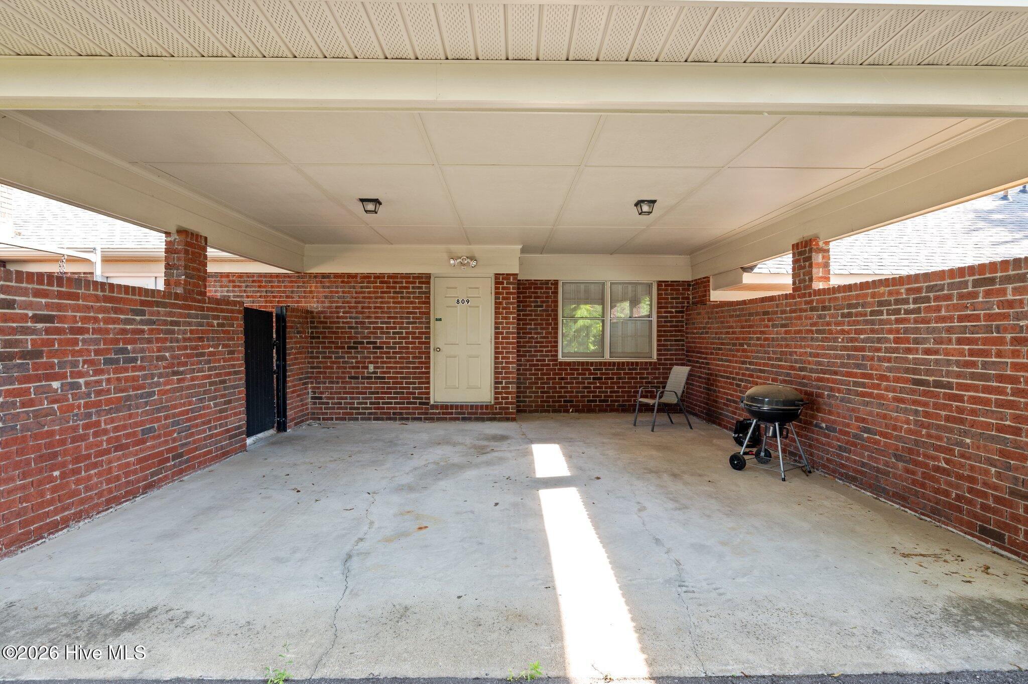 809 Greenbriar Road Property Photo 17