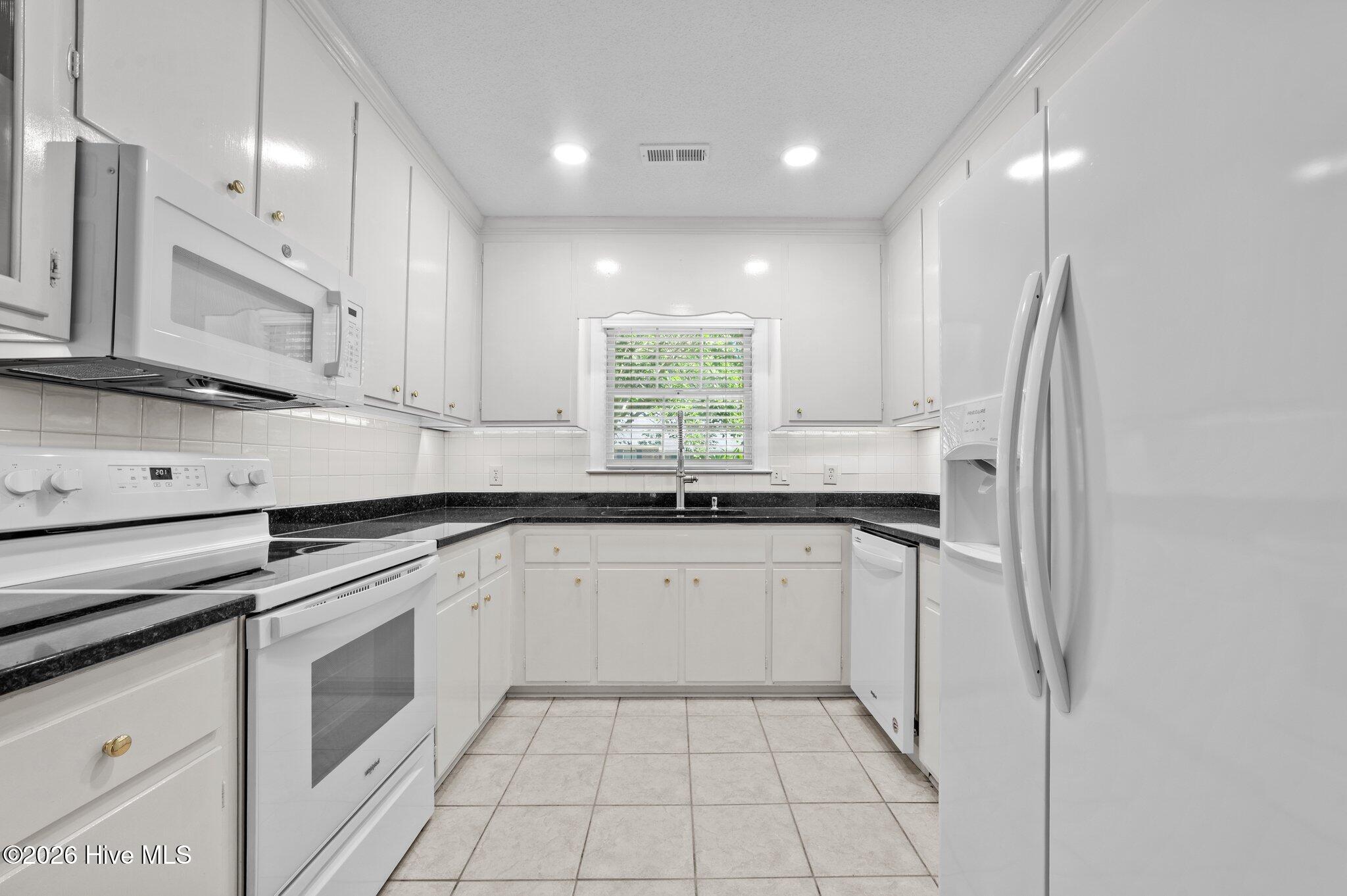 809 Greenbriar Road Property Photo 22