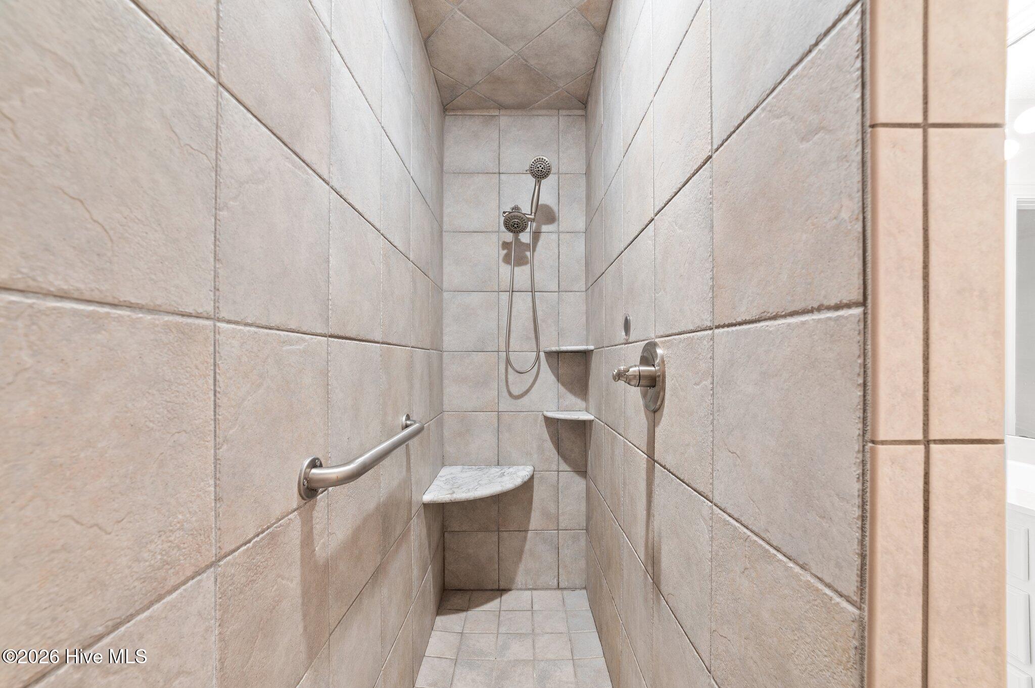 809 Greenbriar Road Property Photo 37
