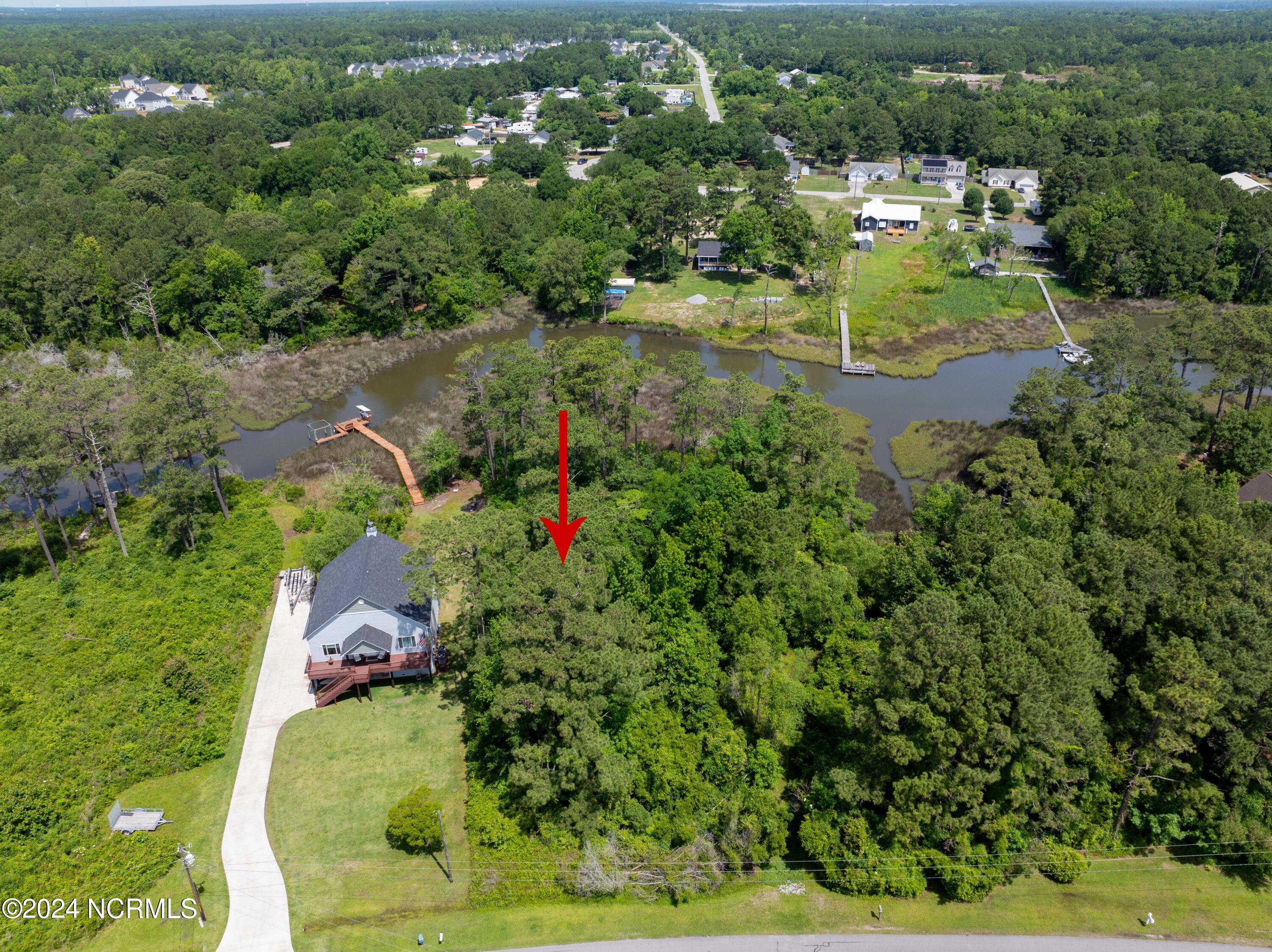 327 Chadwick Shores Drive Property Photo 27