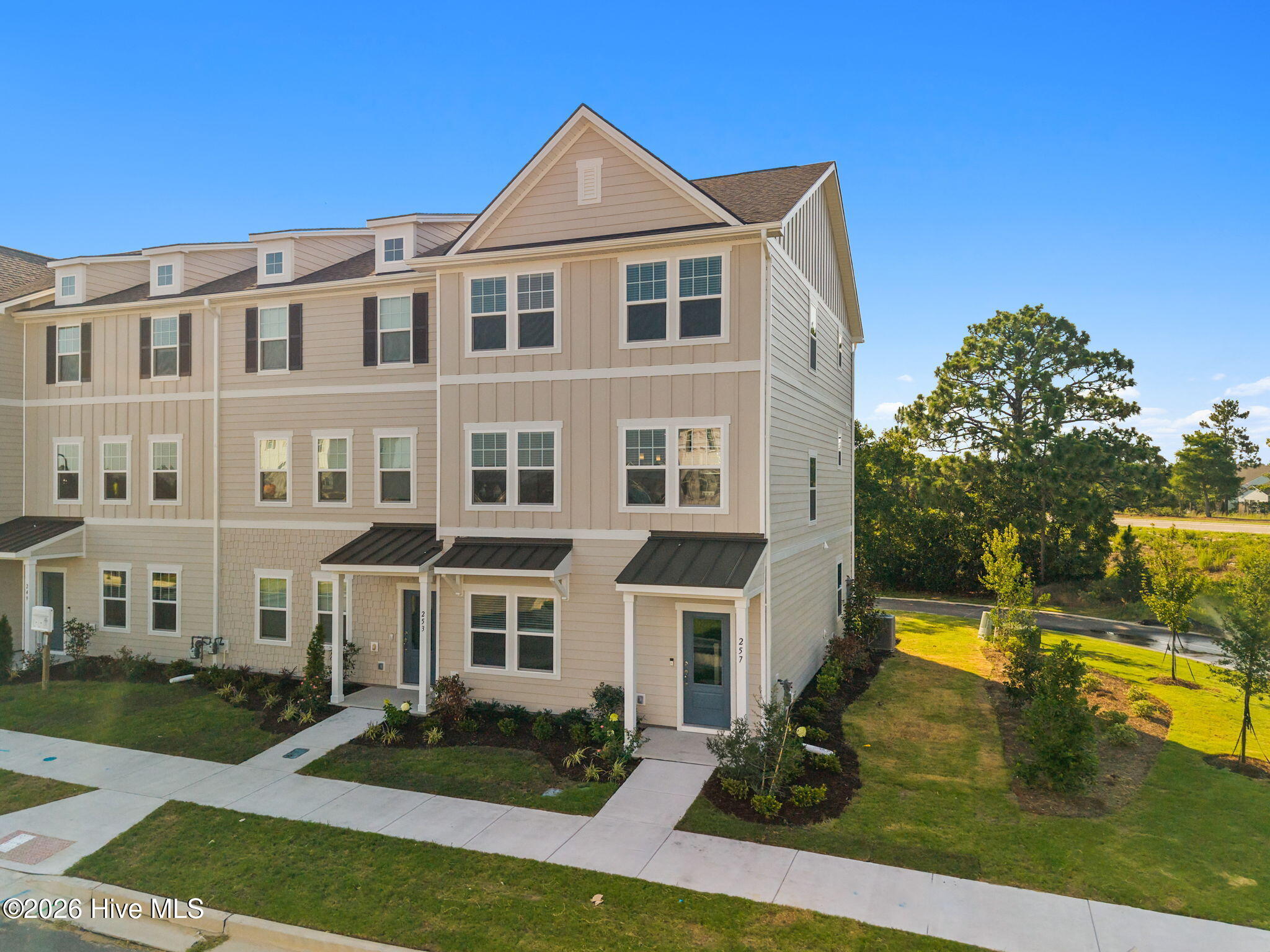 257 Pelican Flight Loop Property Photo 4