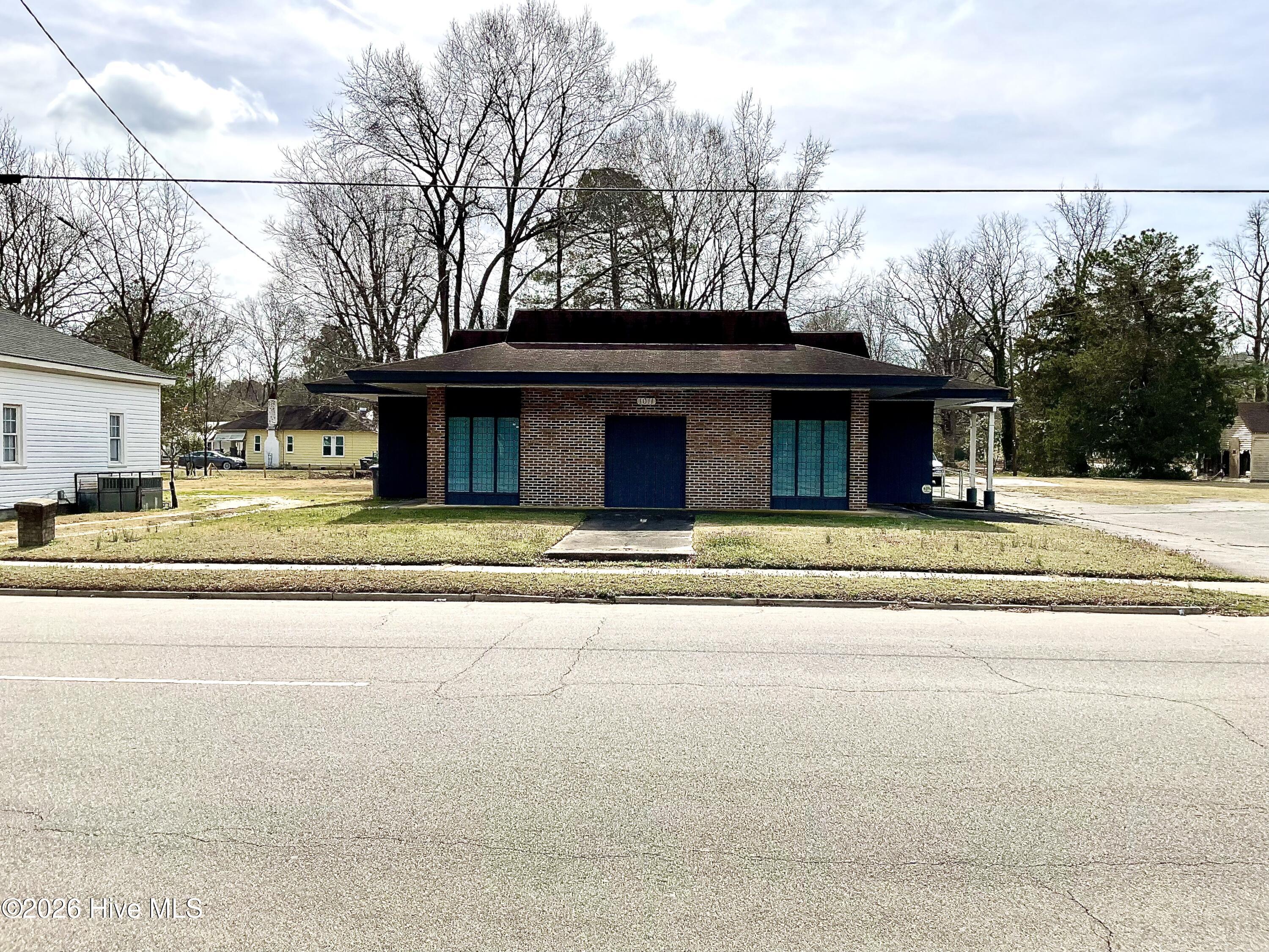 1011 W Thomas Street Property Photo 13