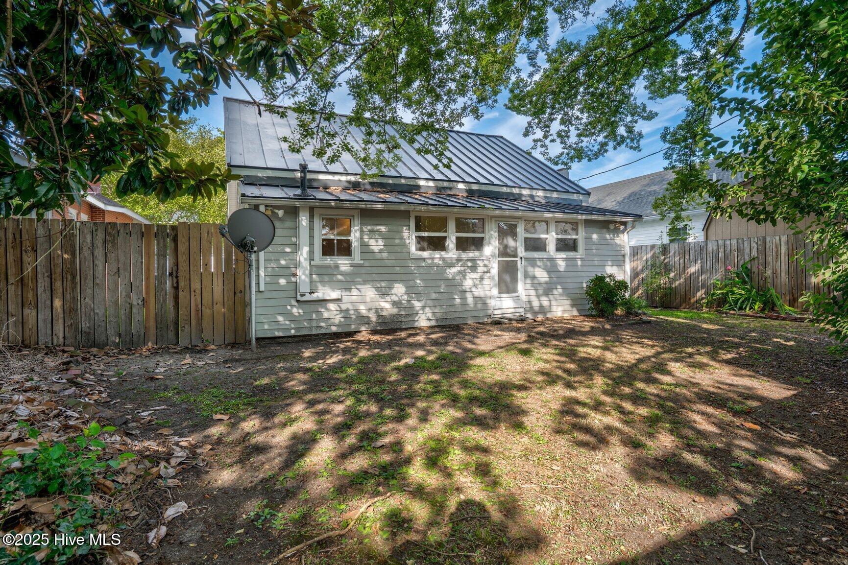 605 Saint David Street Property Photo 25