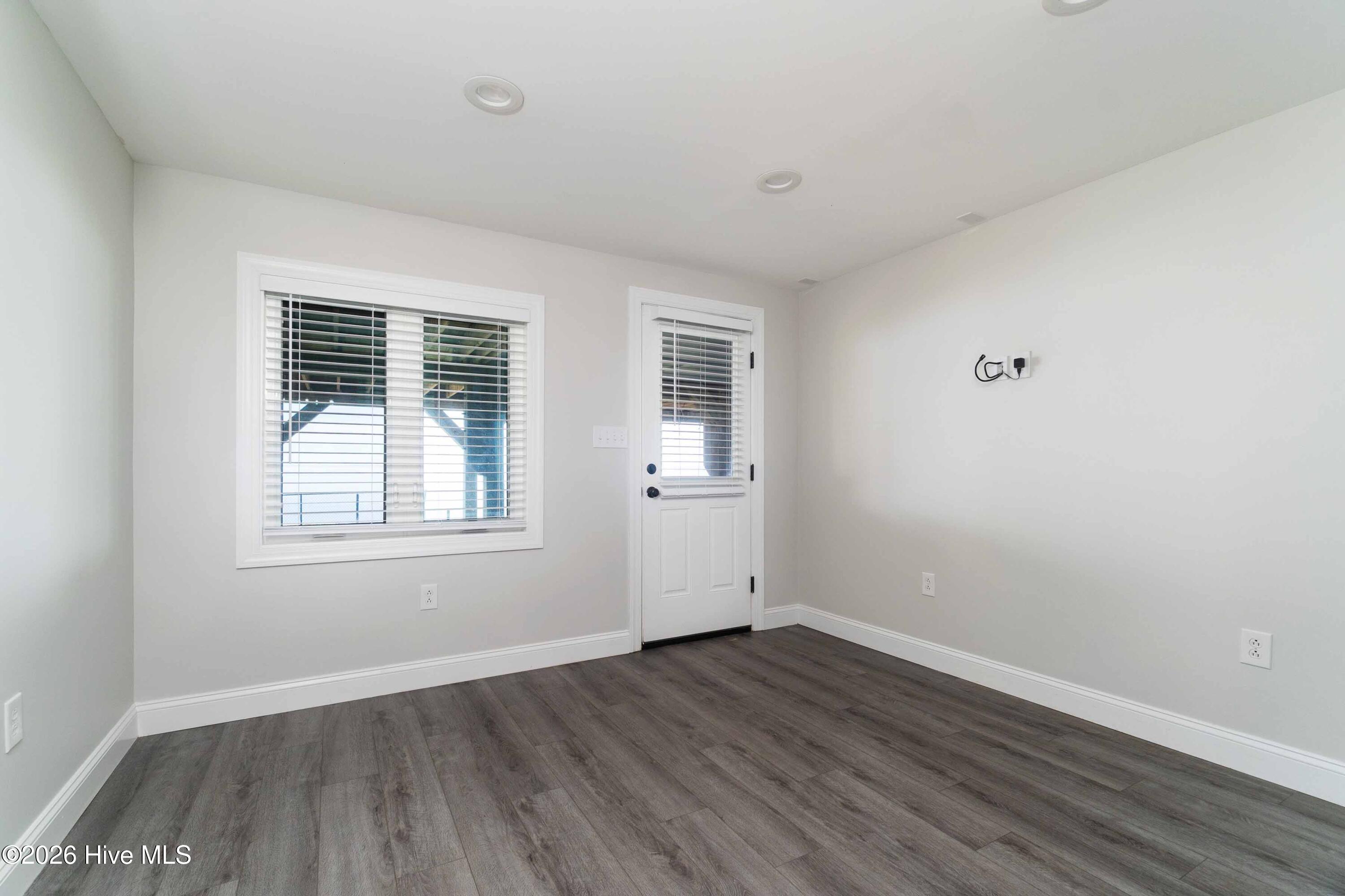 3465 Janiero Road Property Photo 32