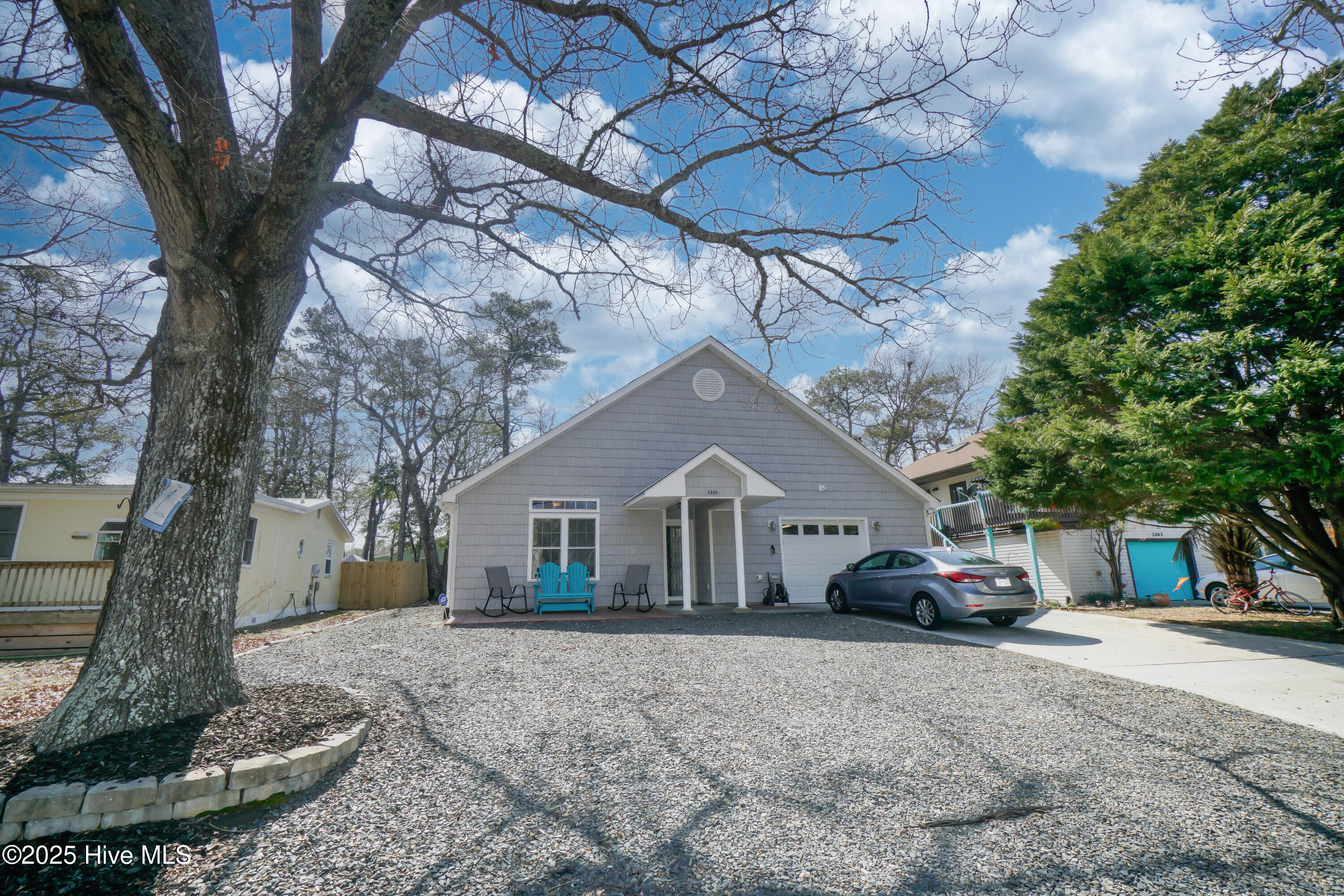2805 E Yacht Drive Property Photo 2