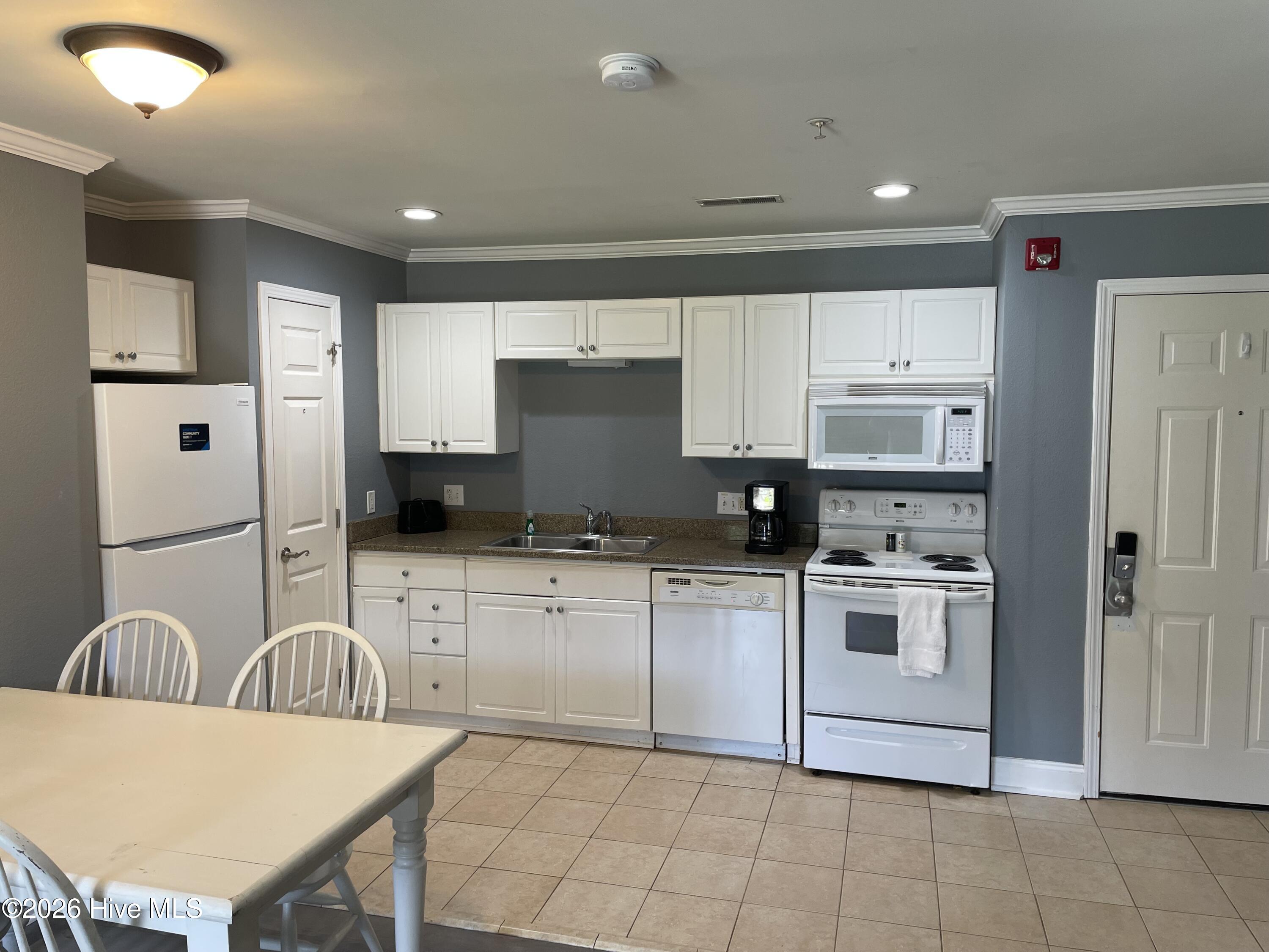 520 Little River Farm Boulevard C202 Property Photo 4