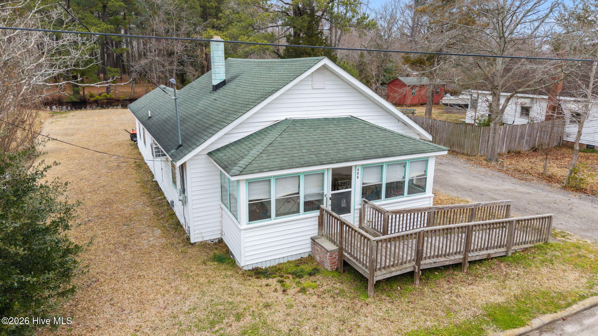 406 Howard Street Property Photo 9