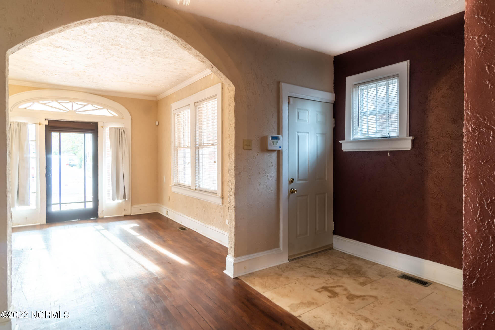 606 Hill Street Property Photo 2