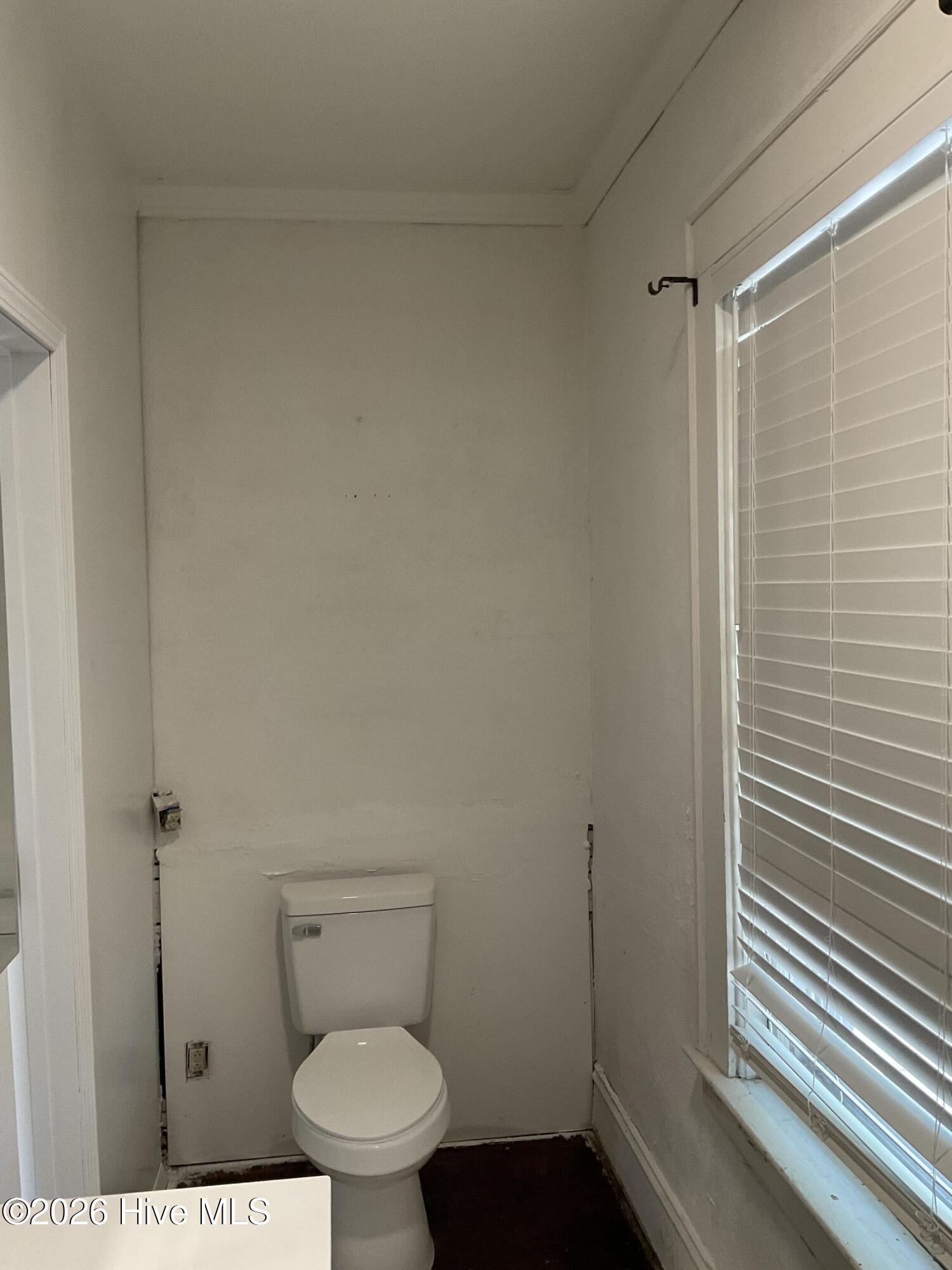 606 Hill Street Property Photo 13