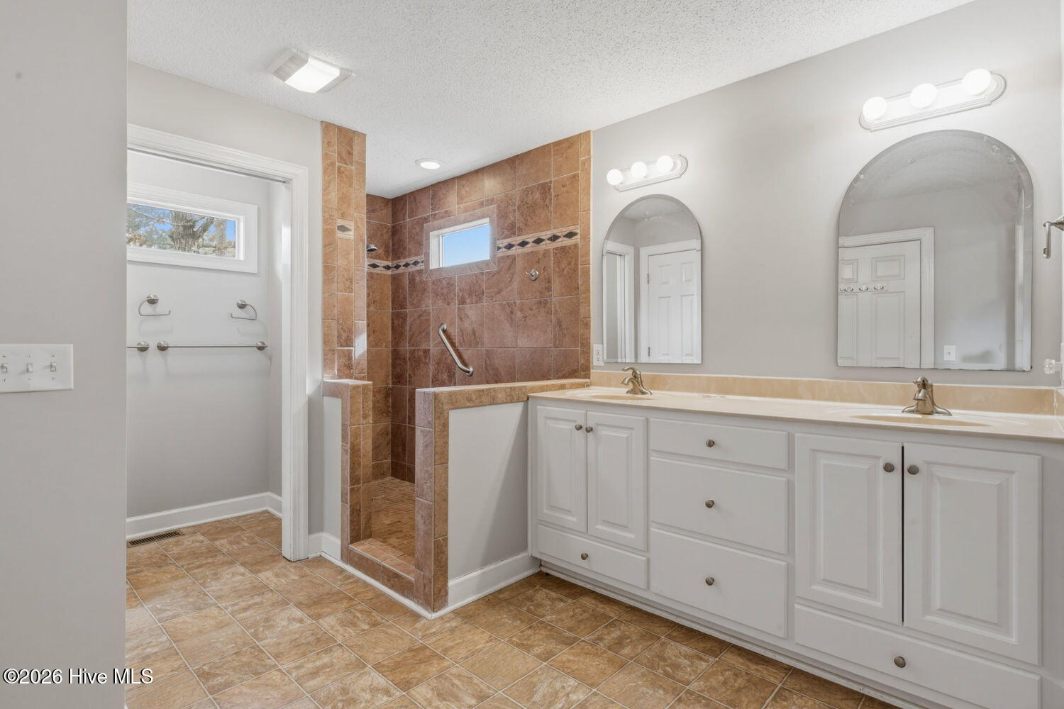 53 Country Club Drive Property Photo 19