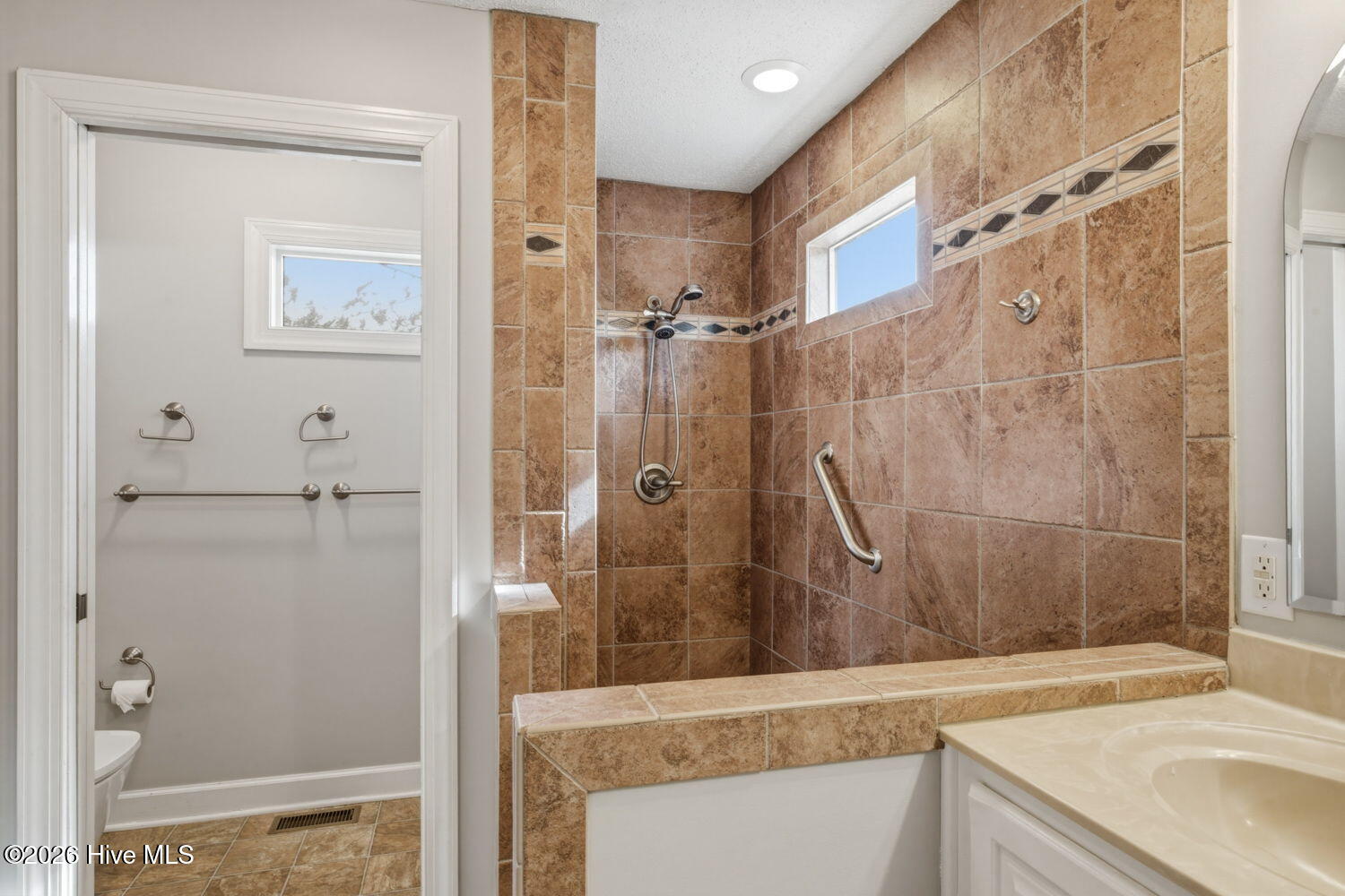 53 Country Club Drive Property Photo 20