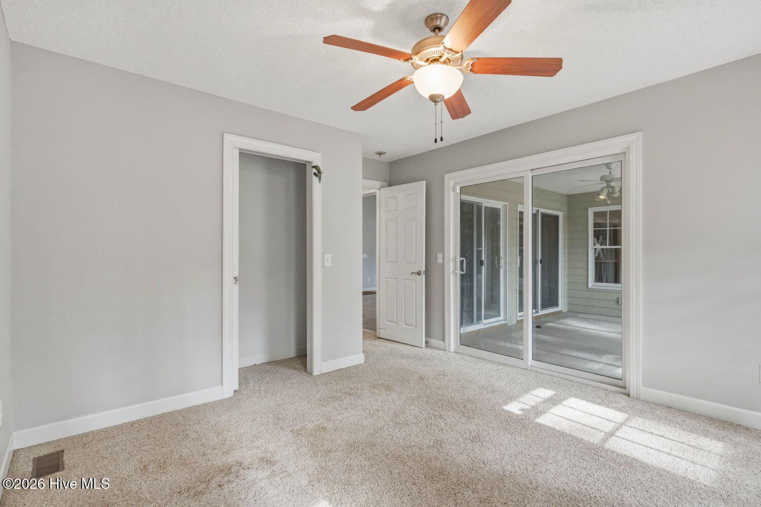 53 Country Club Drive Property Photo 32