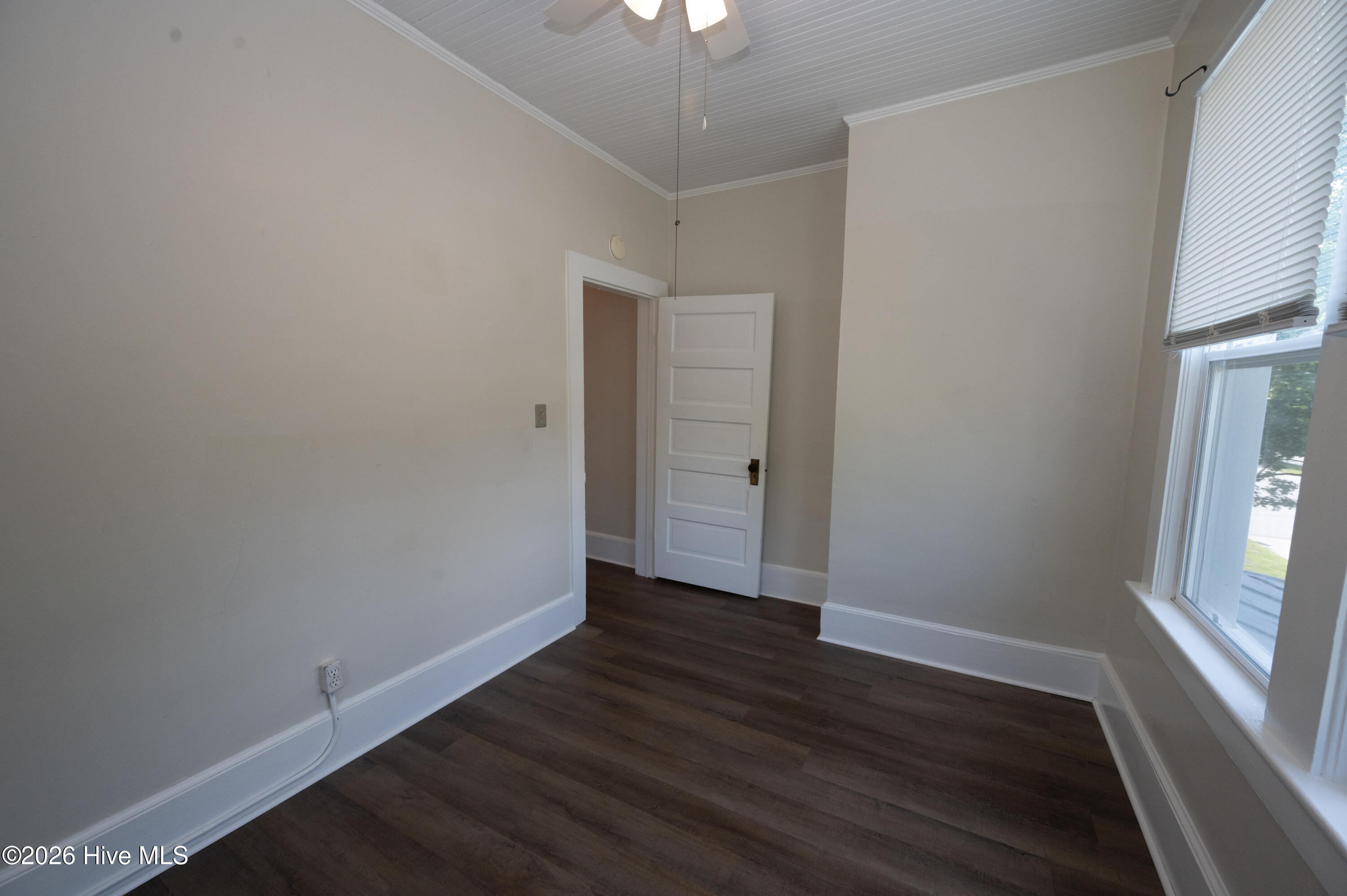 1821 Spencer Avenue B Property Photo 4