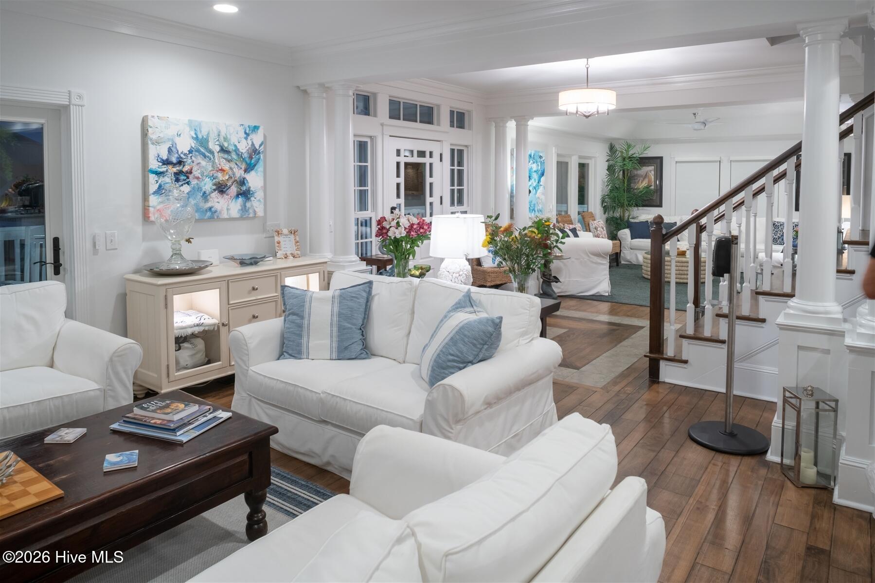 2 Keelson Row Property Photo 8