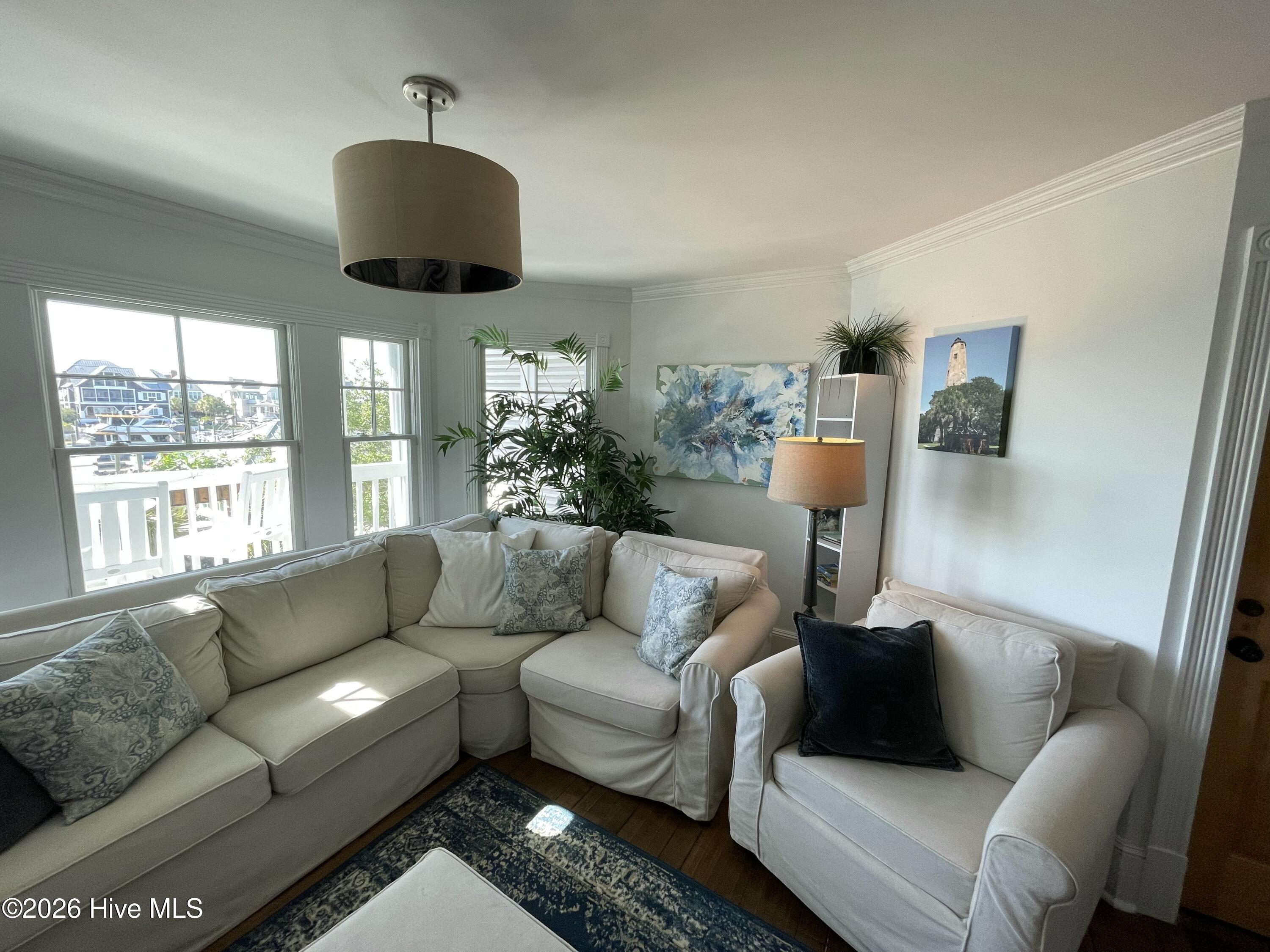 2 Keelson Row Property Photo 11