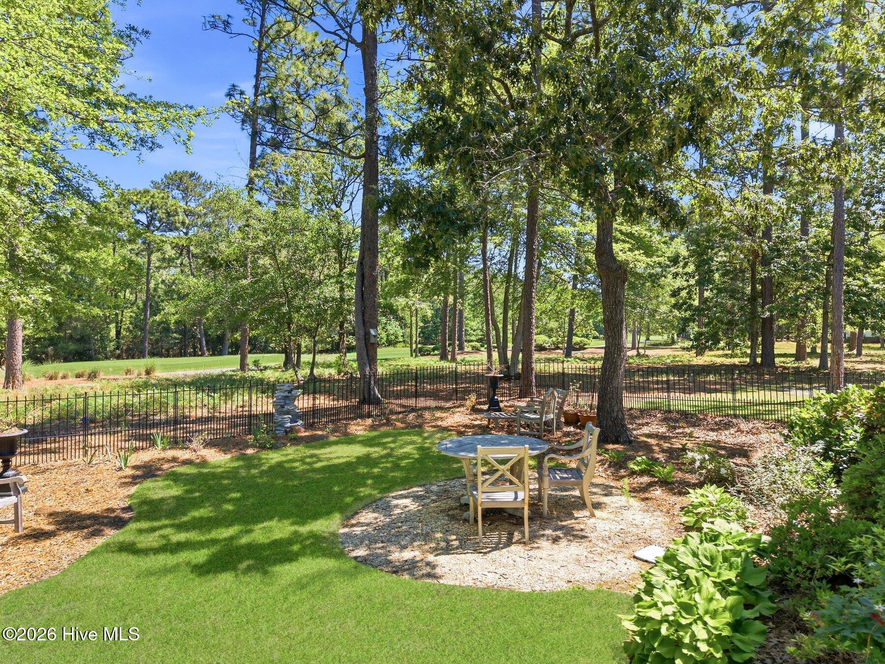 357 Bay Hill Court Property Photo 5