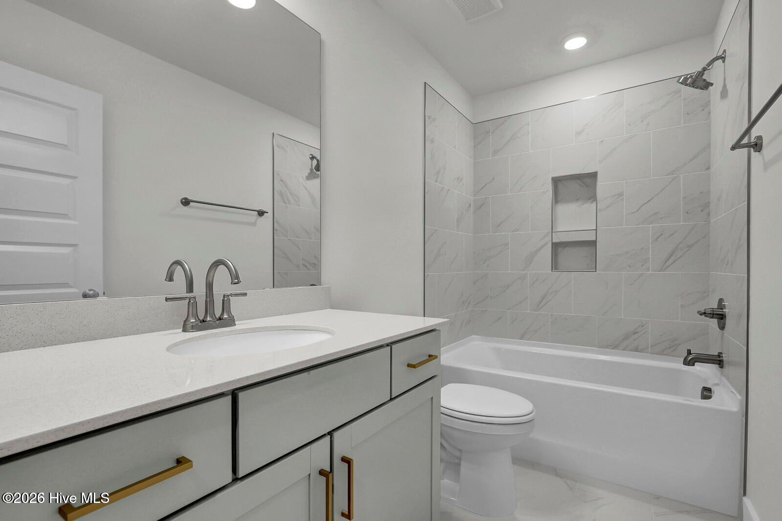 610 Heart Pine Avenue Property Photo 9
