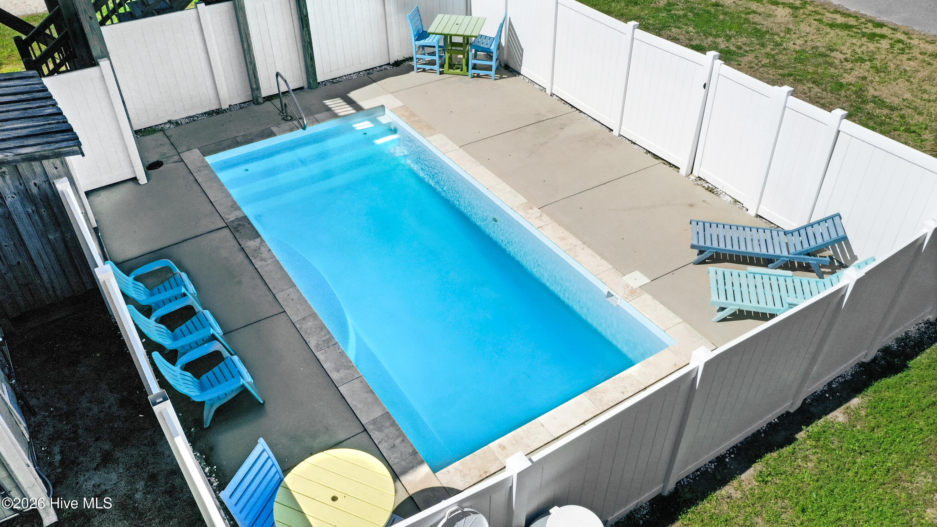 1018 W Dolphin Drive Property Photo 12