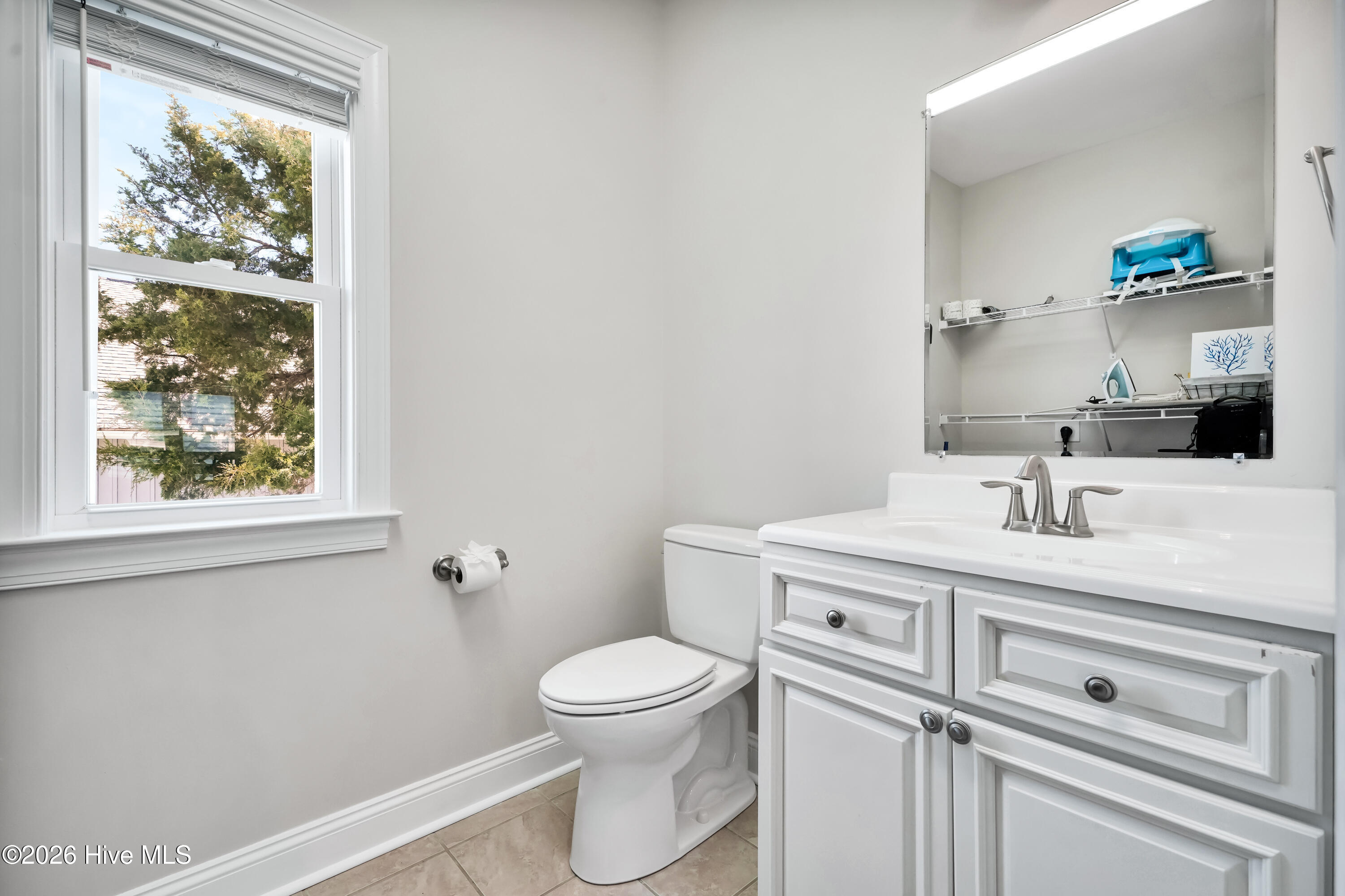 1018 W Dolphin Drive Property Photo 23