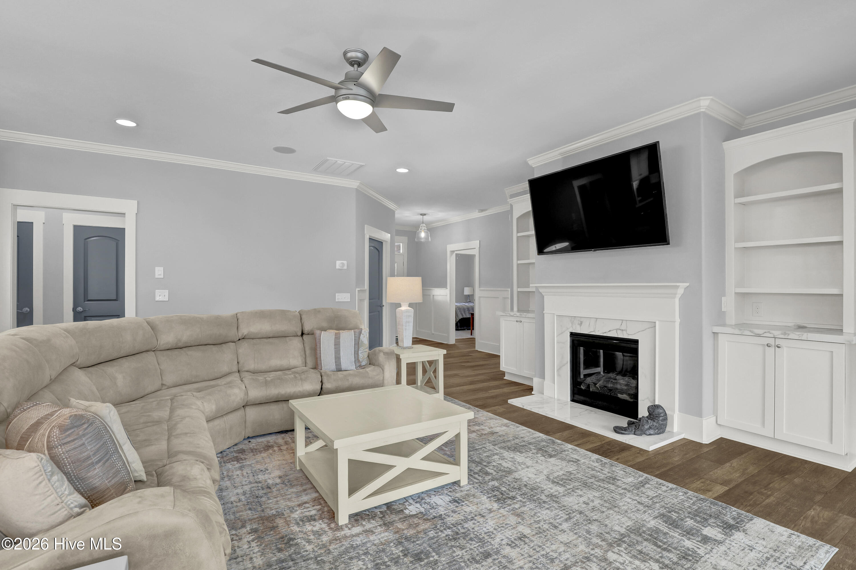 858 Lake Willow Way Property Photo 4