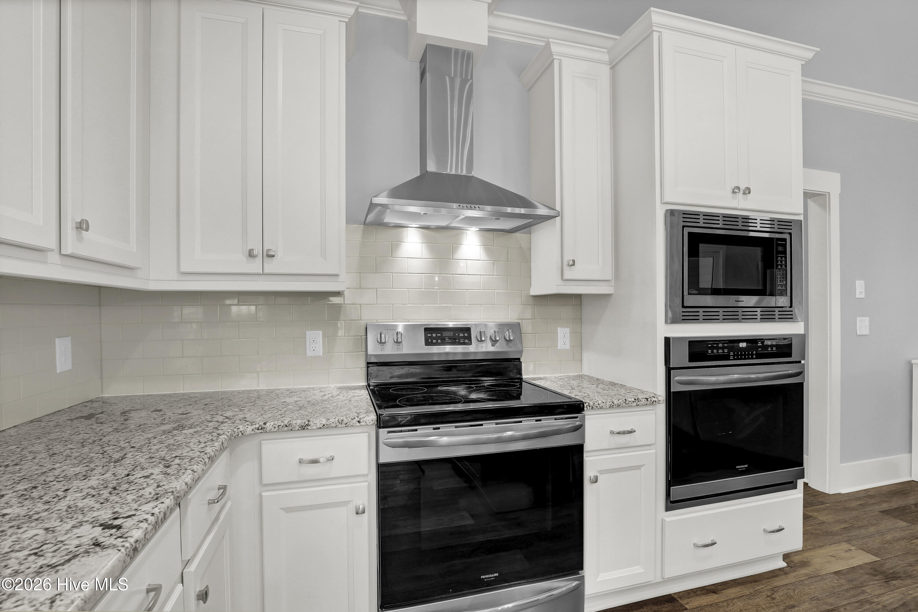 858 Lake Willow Way Property Photo 7