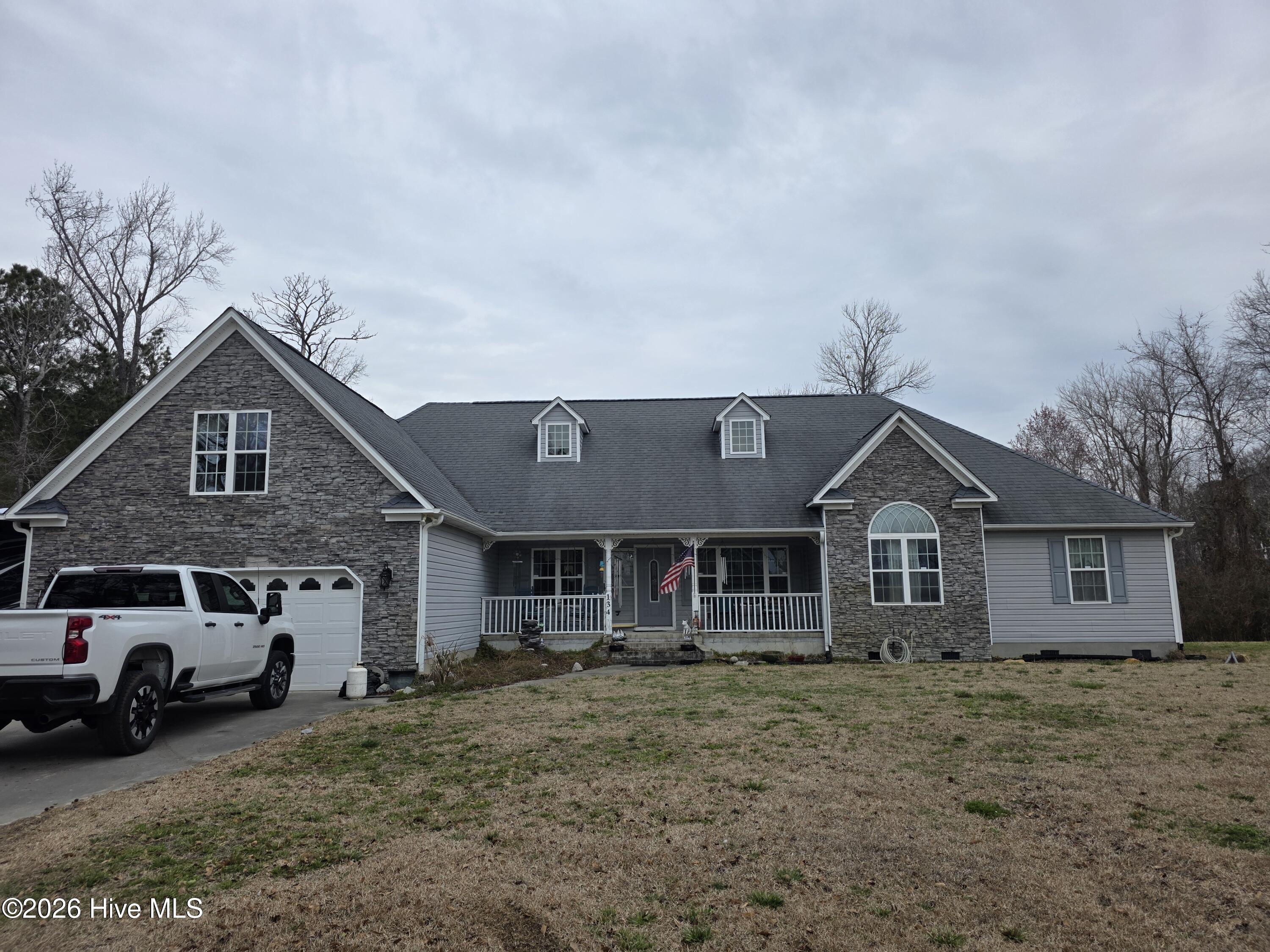 134 Bur Oaks Boulevard Property Photo 1