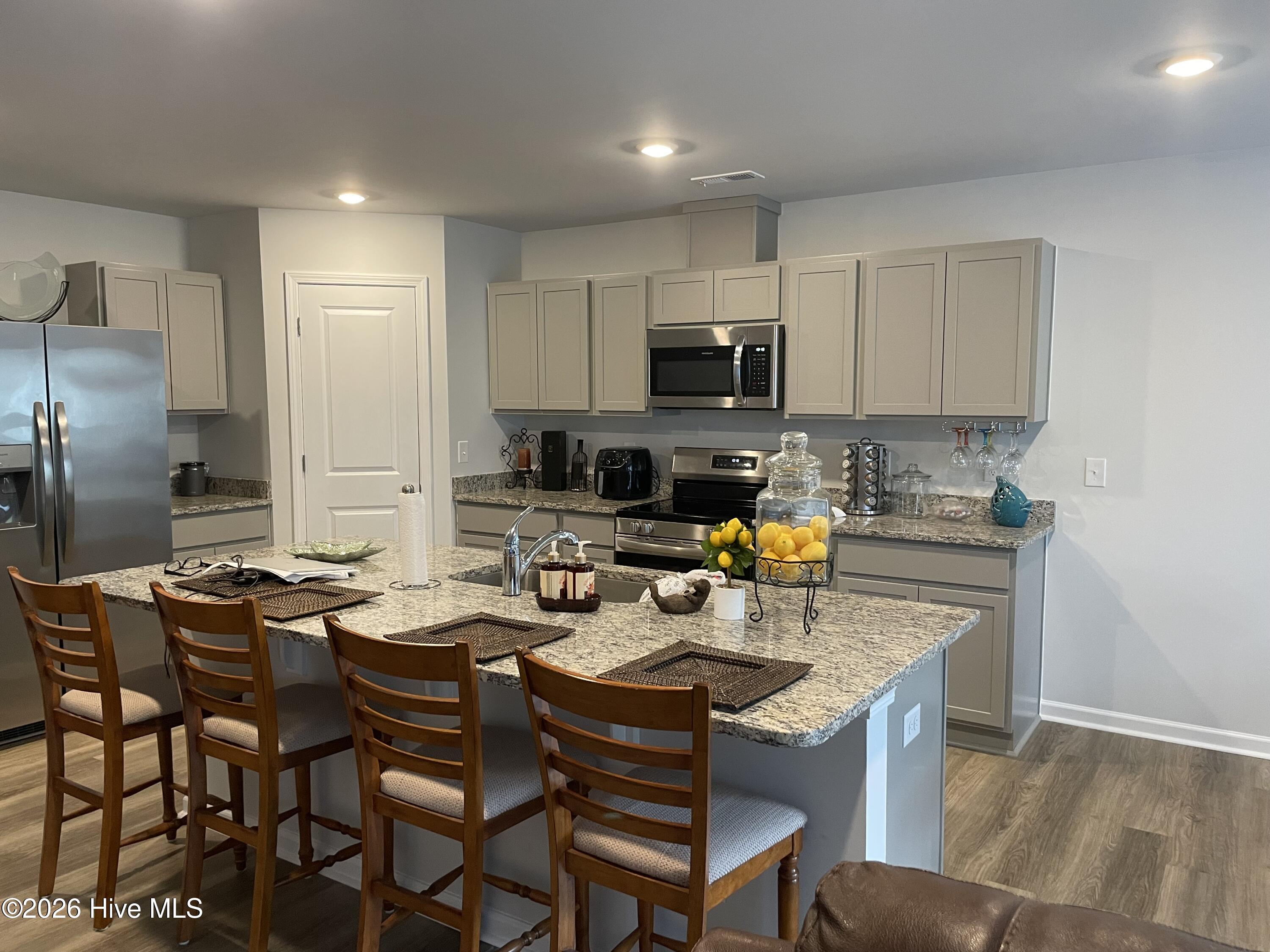 1439 New Sun Drive Se Property Photo 6
