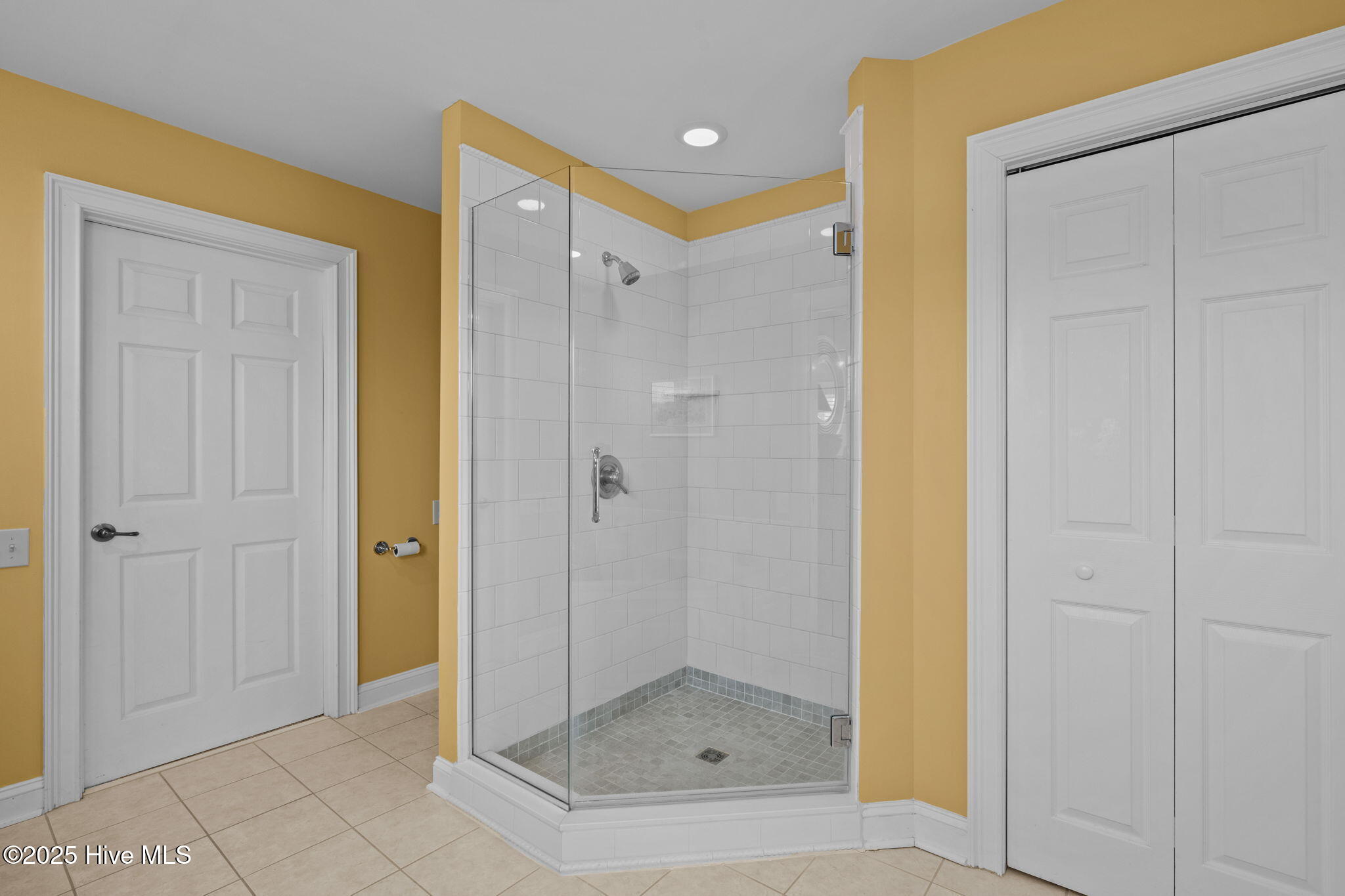 2208 Evans Street Property Photo 43