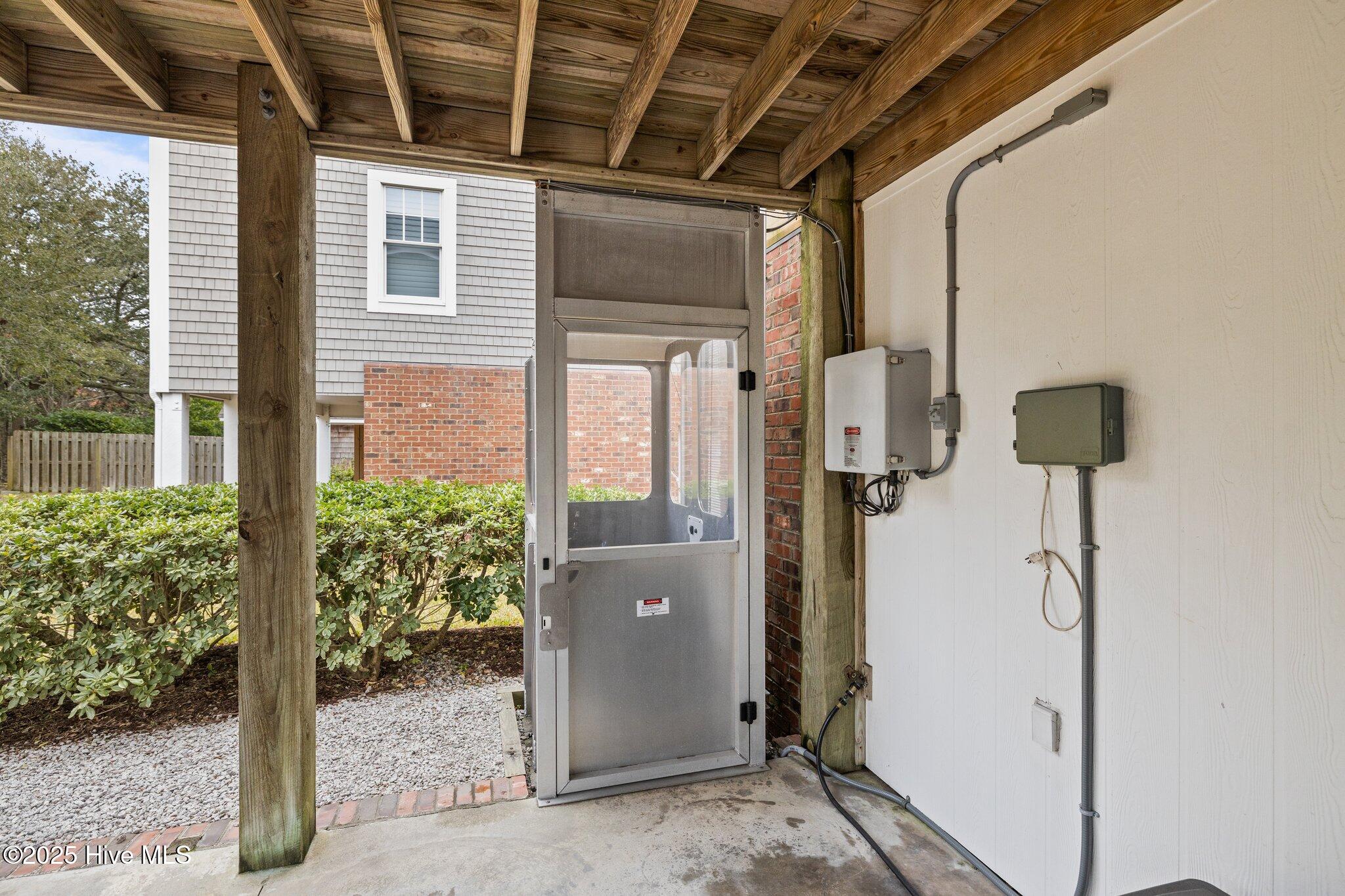 2208 Evans Street Property Photo 53