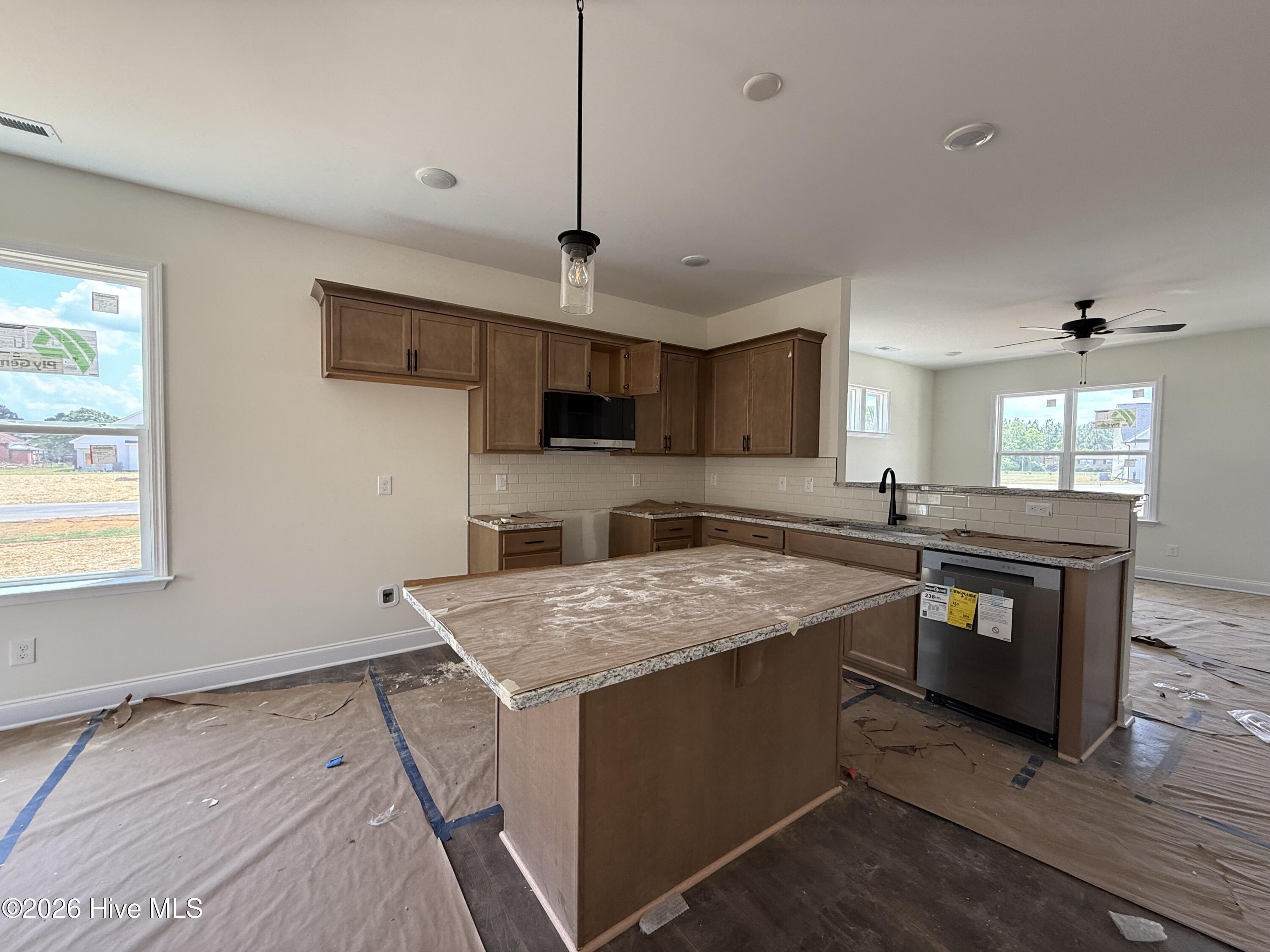 13 Sundrops Trail Property Photo 2