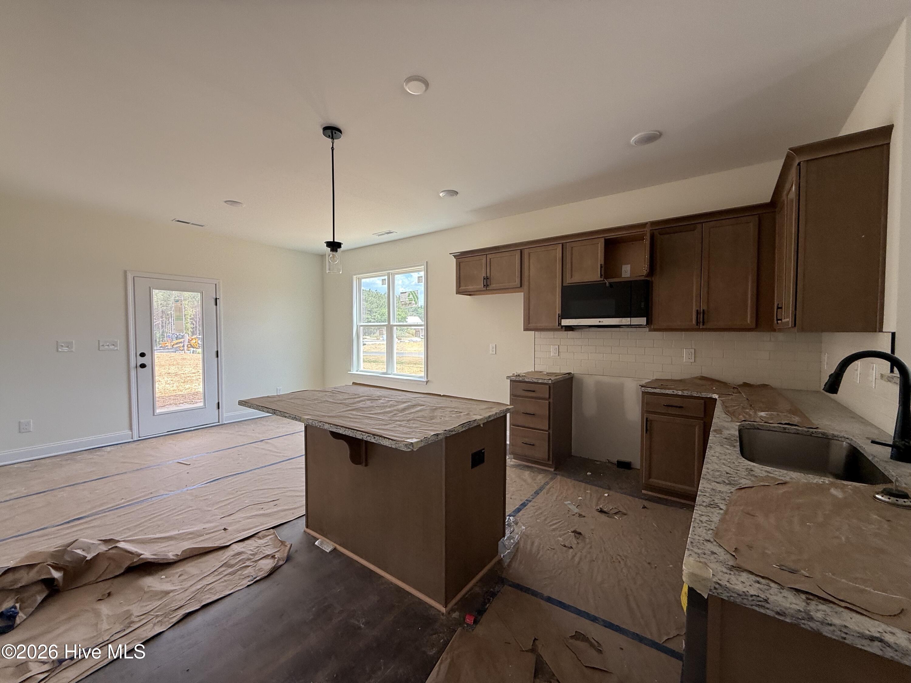 13 Sundrops Trail Property Photo 3