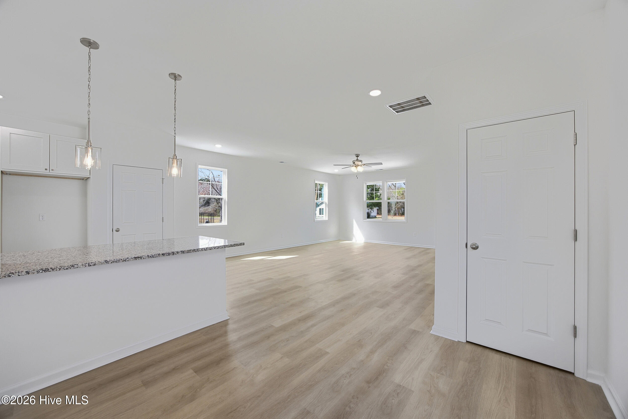 711 W Hayes Street Property Photo 14