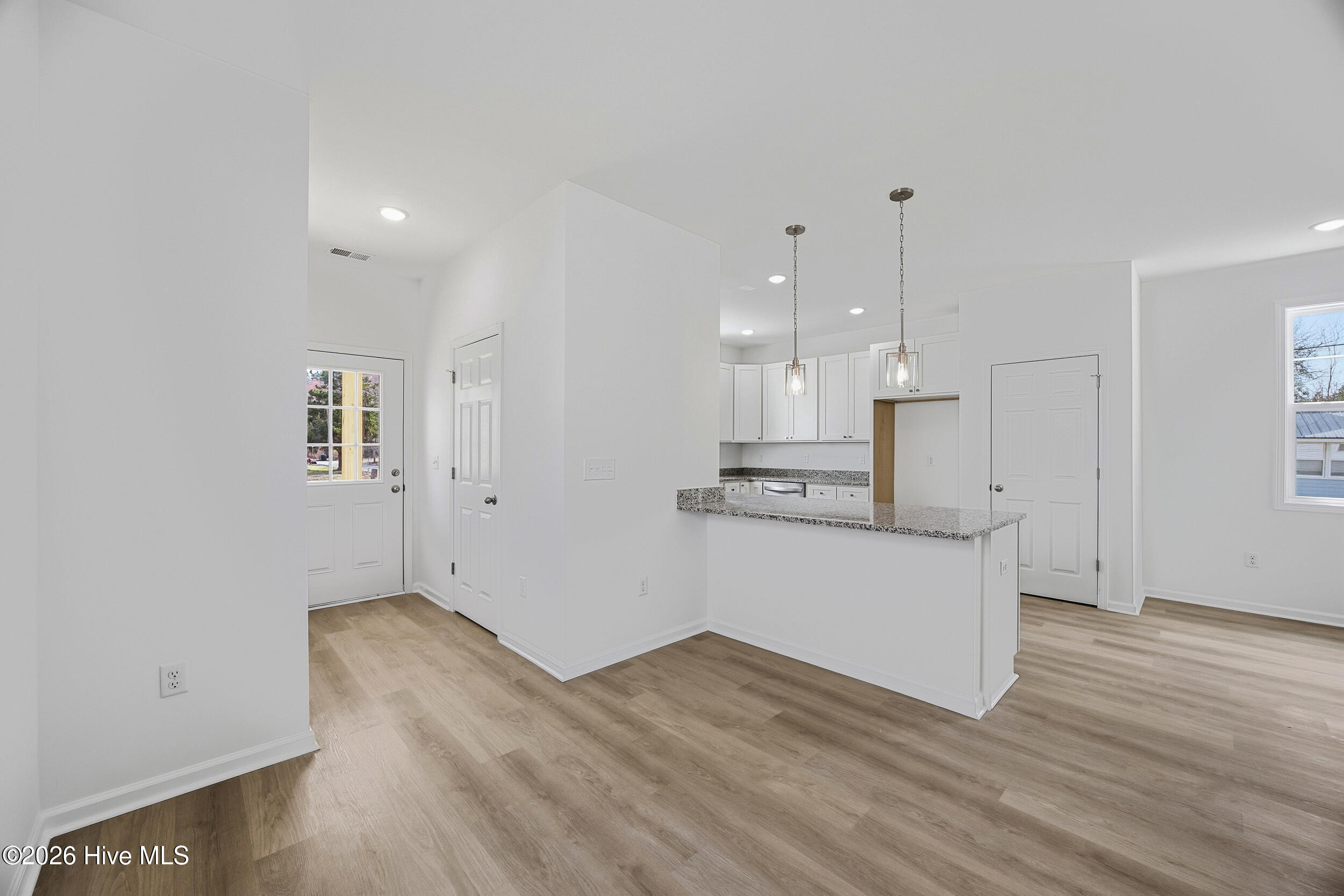 711 W Hayes Street Property Photo 15