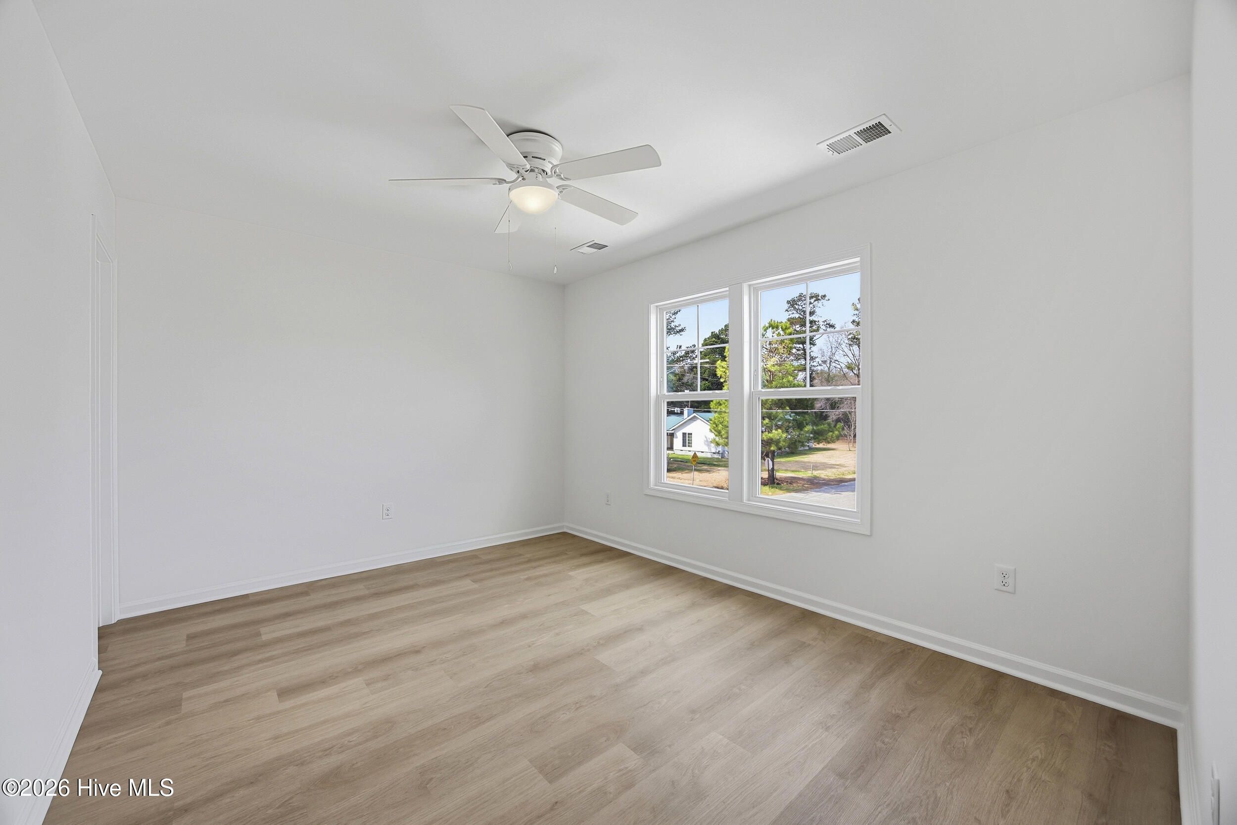 711 W Hayes Street Property Photo 28