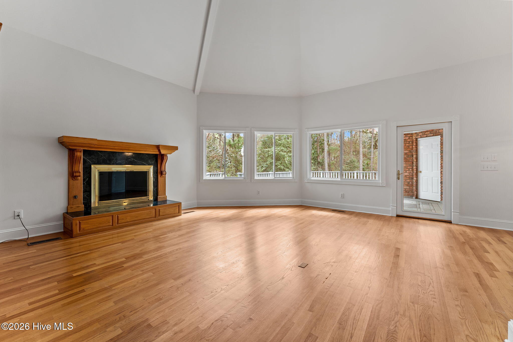 22 Lochmere Drive Property Photo 15