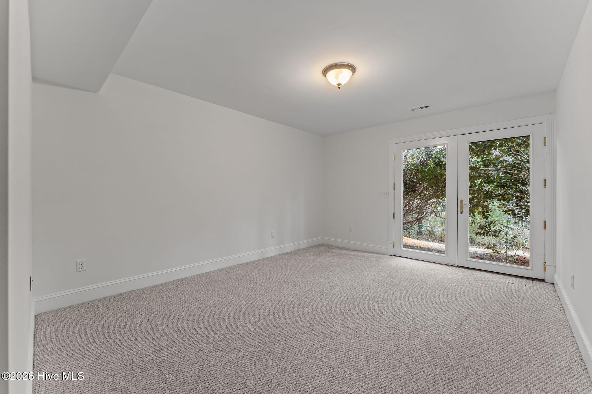 22 Lochmere Drive Property Photo 58