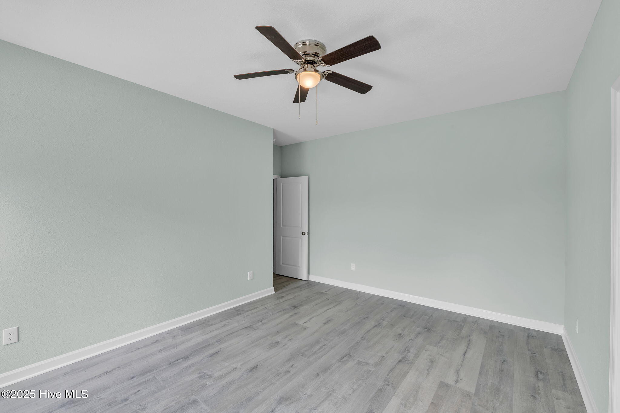 423 Elcinoca Drive Property Photo 16