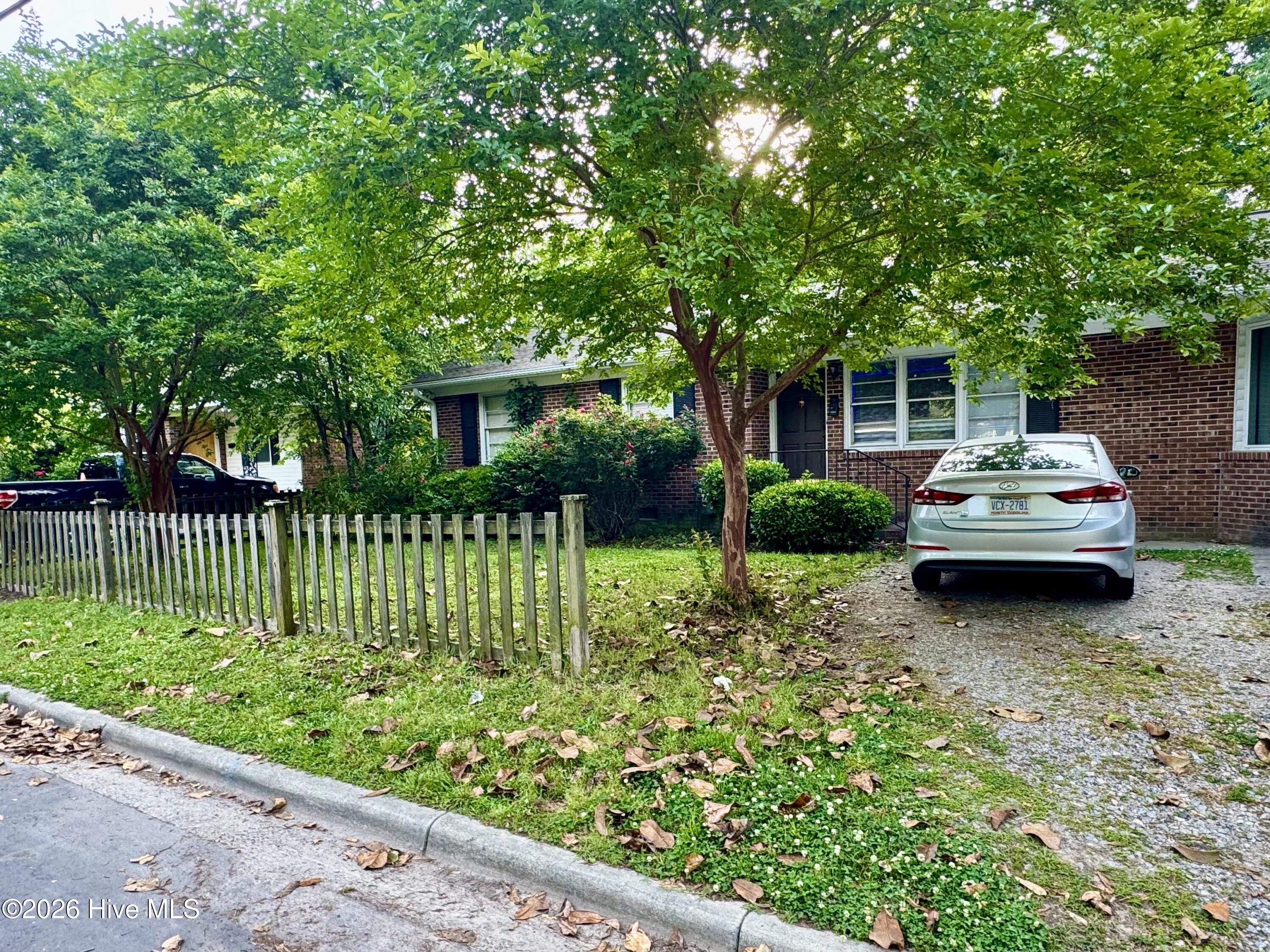 102 N Meade Street Property Photo 1