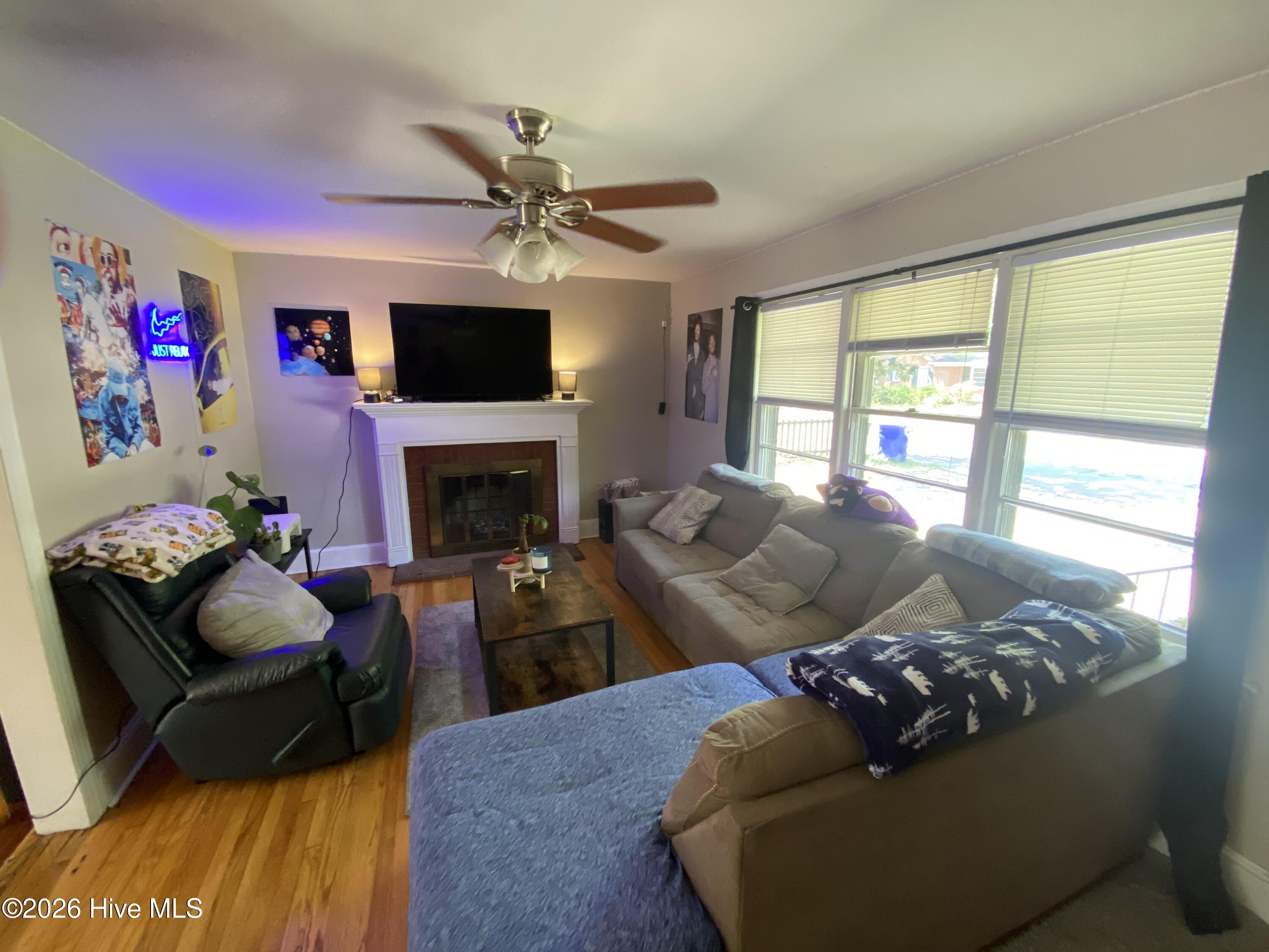 102 N Meade Street Property Photo 2