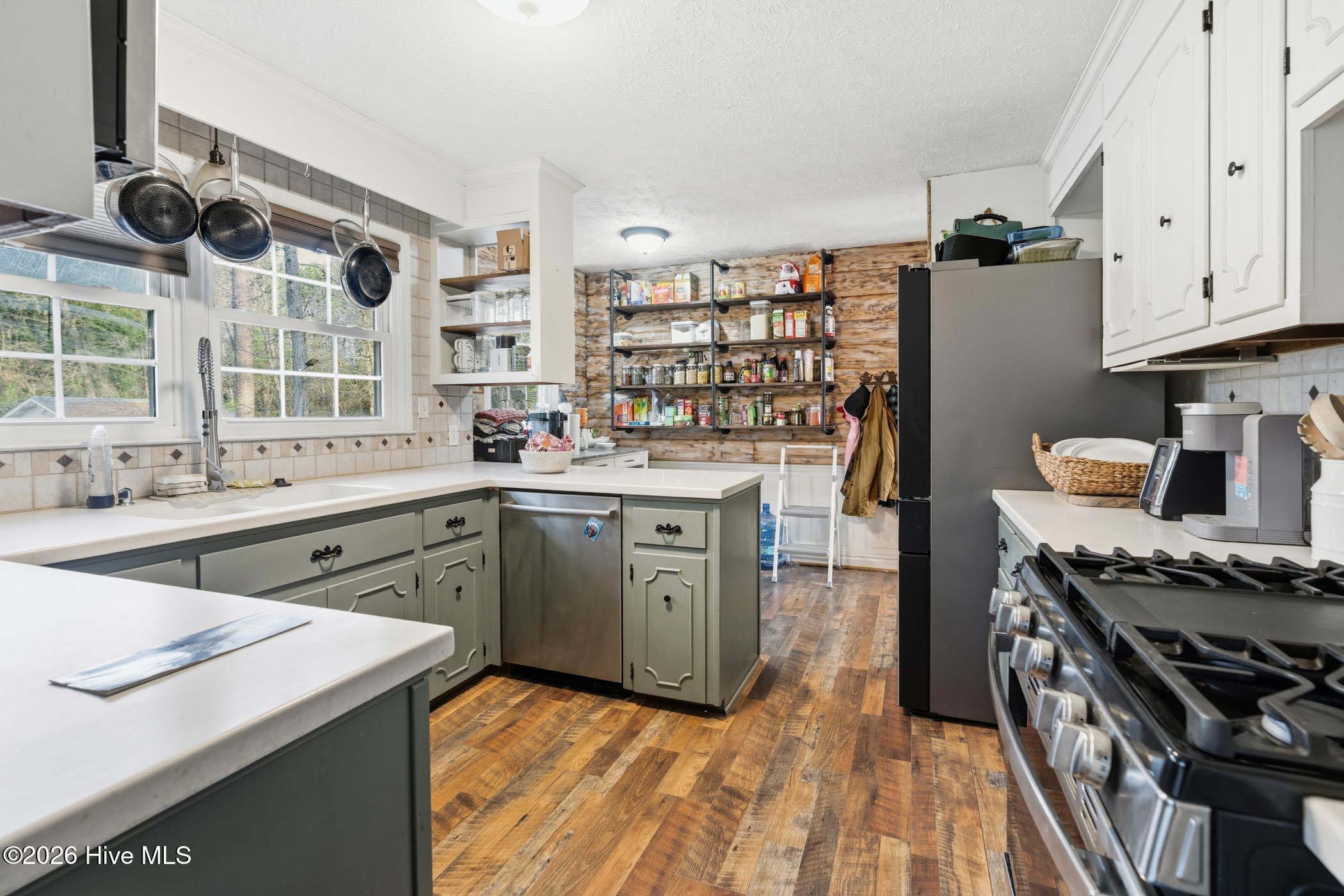 1203 Turnpike Road Property Photo 16