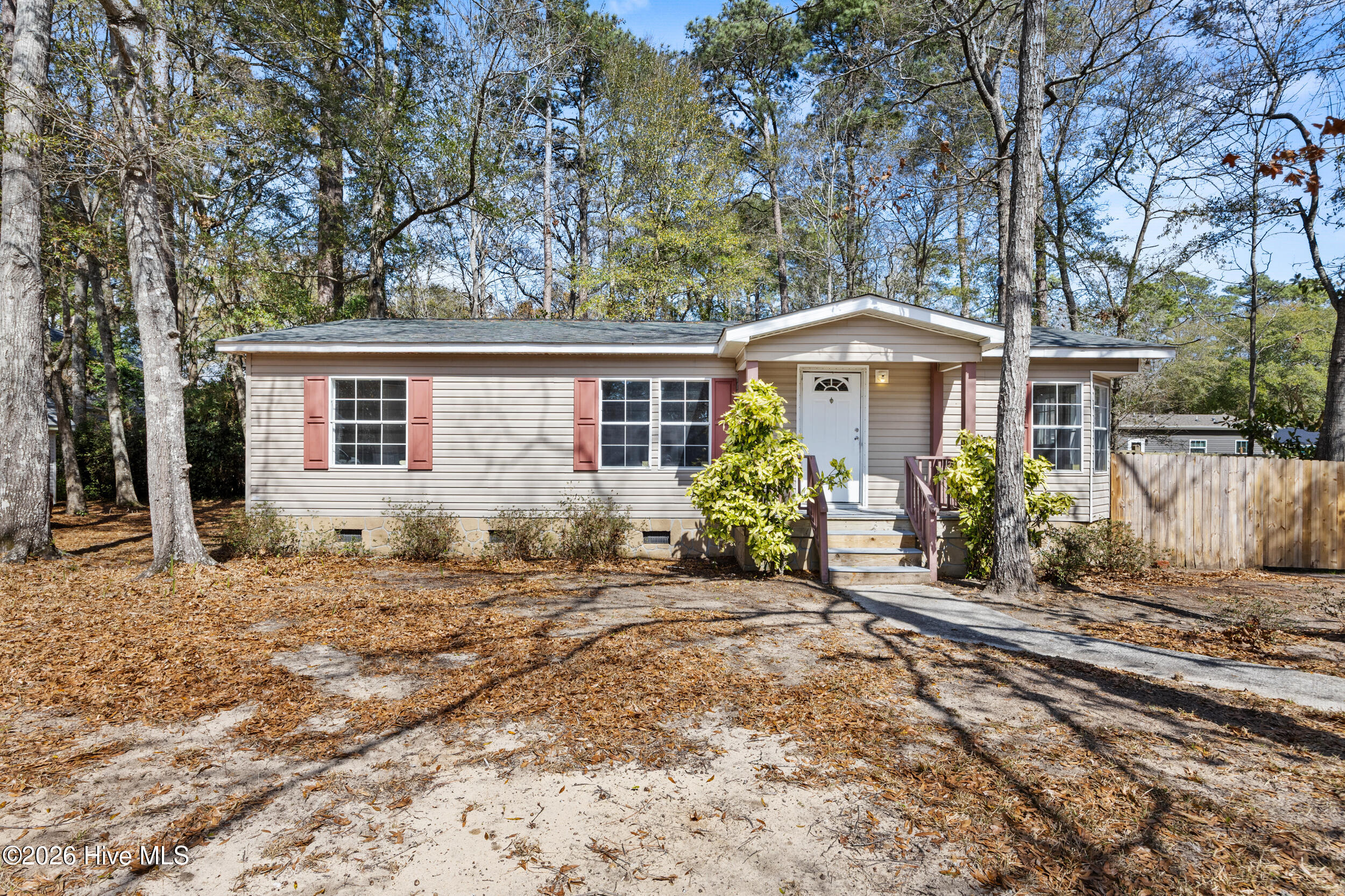 805 Red Lighthouse Lane Property Photo 1