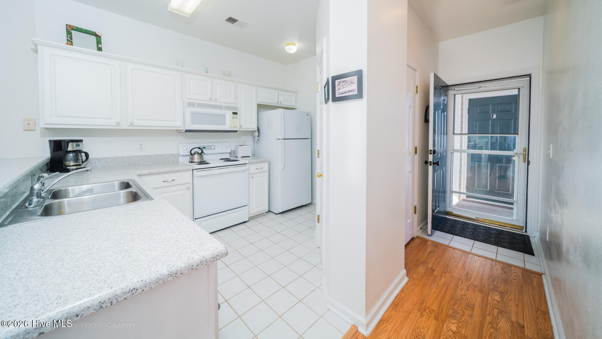 880 Great Egret Circle Sw 10f Property Photo 7