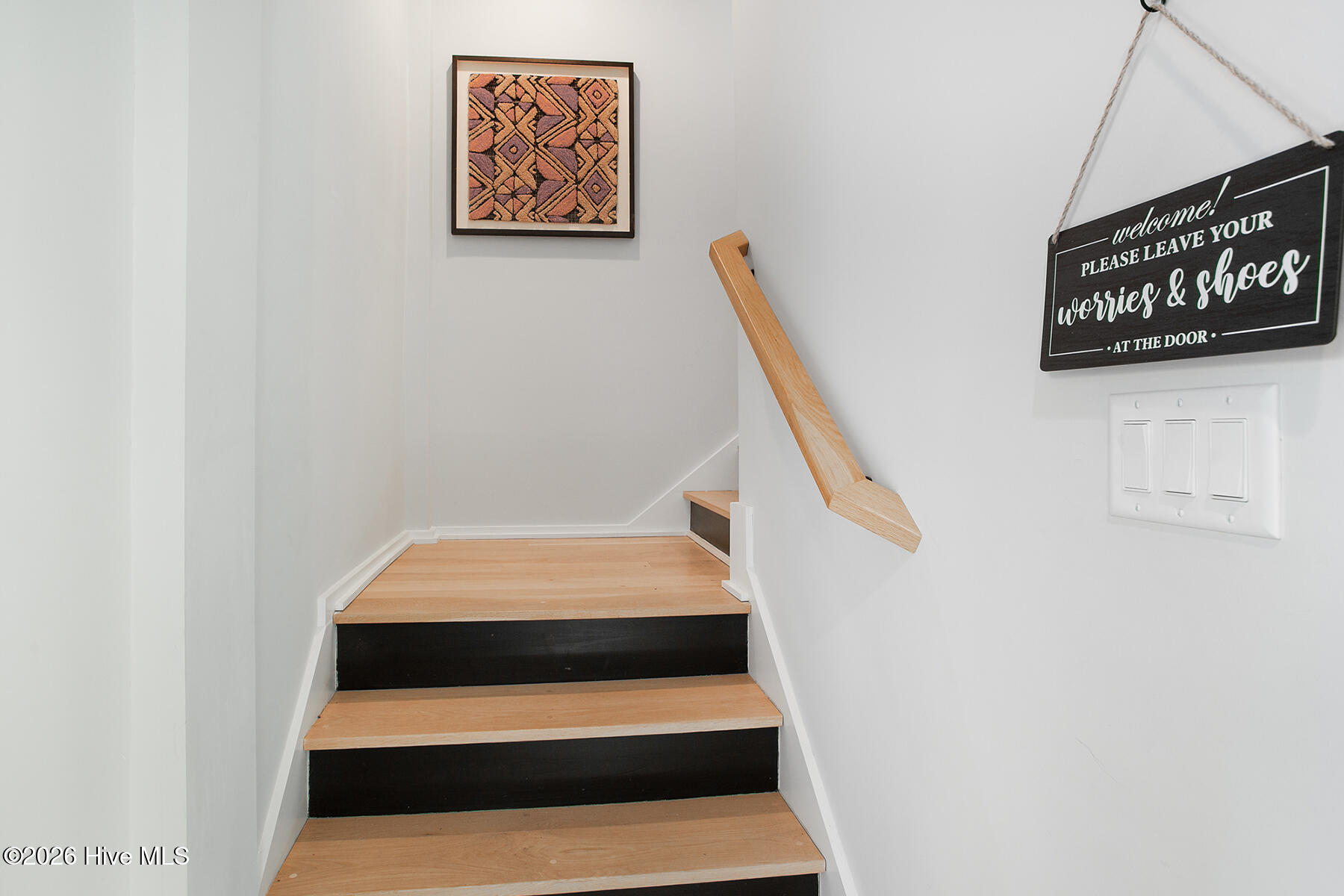 8 E Columbia Street B Property Photo 6